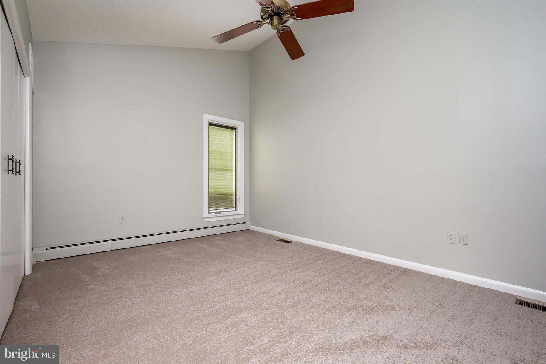 HILLSMERE ESTATES - Residential