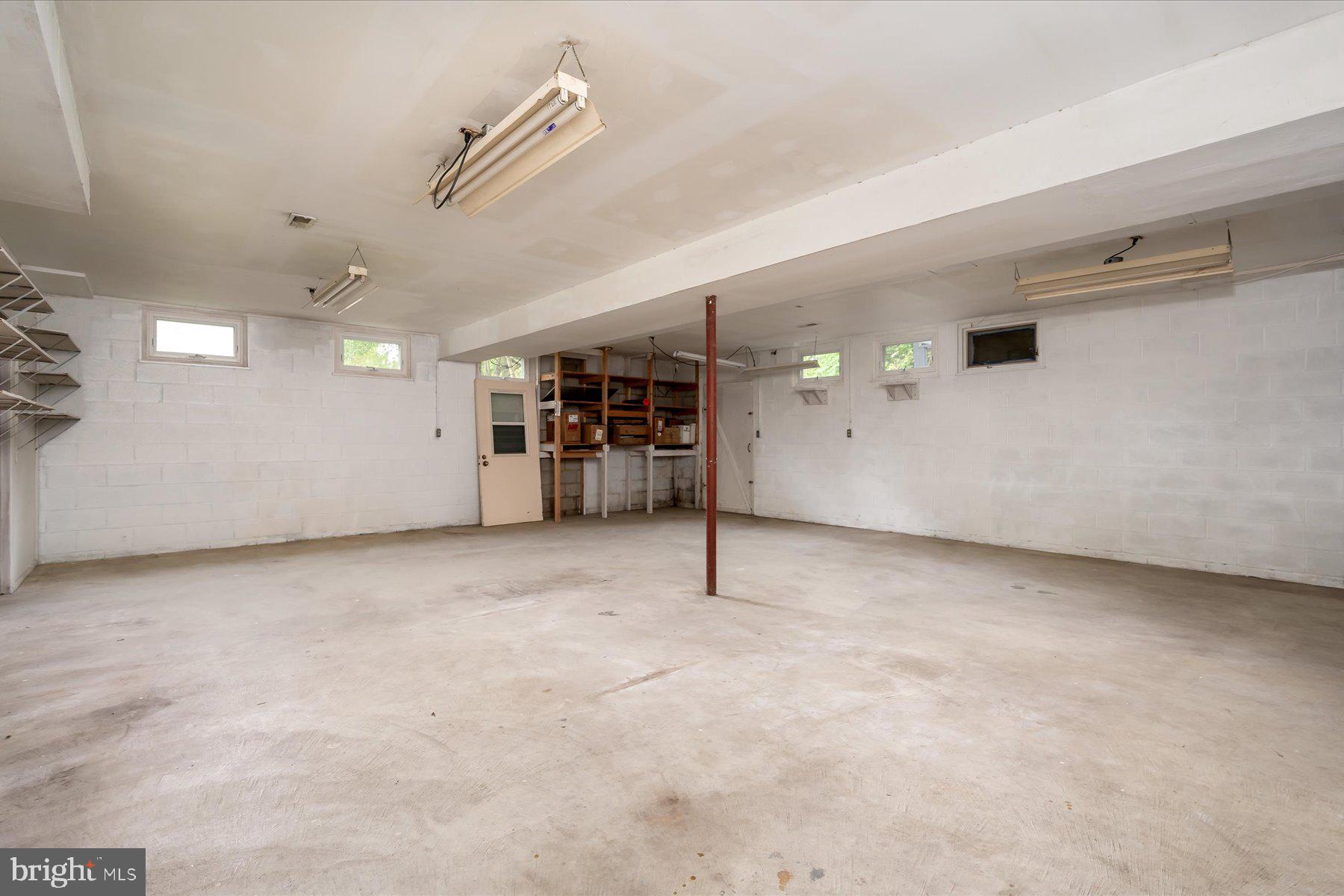 HILLSMERE ESTATES - Residential