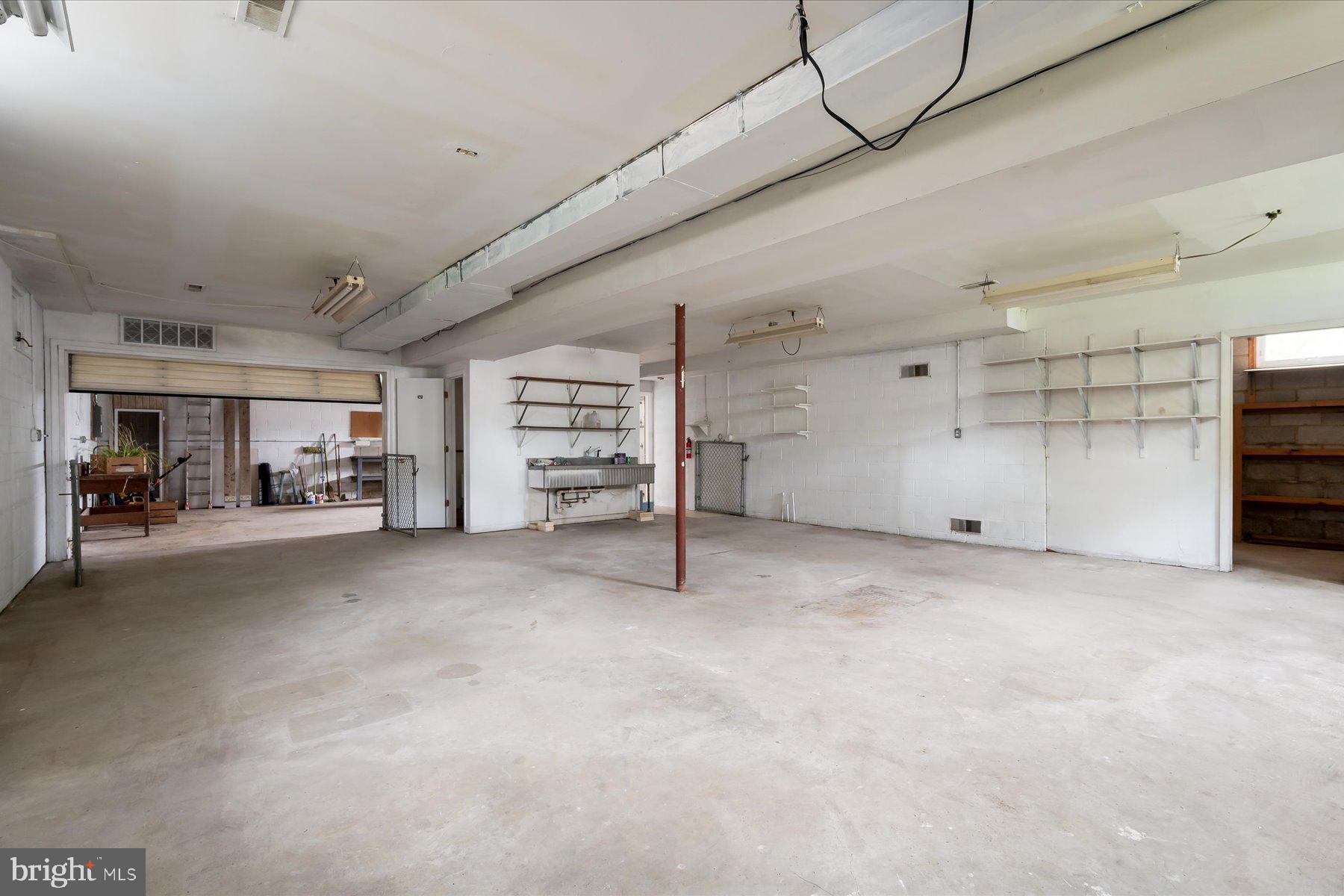 HILLSMERE ESTATES - Residential