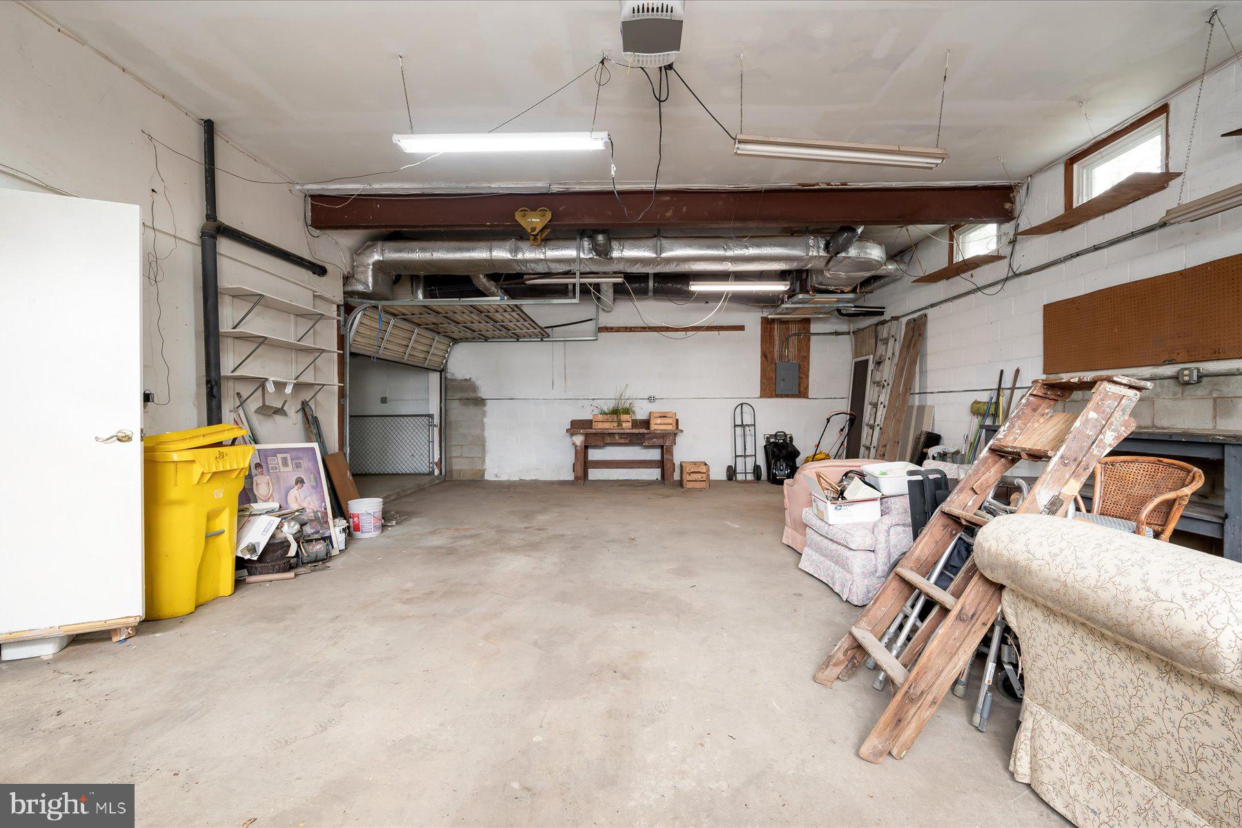 HILLSMERE ESTATES - Residential