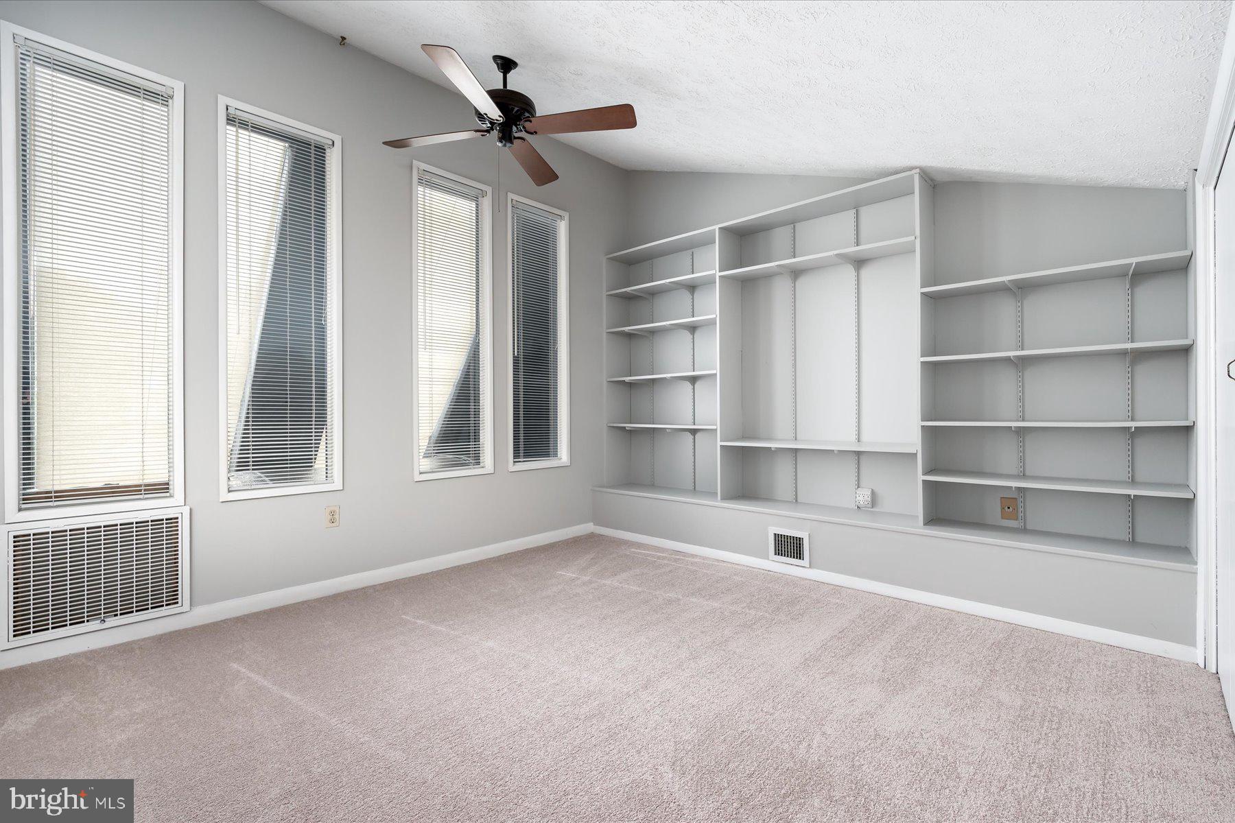 HILLSMERE ESTATES - Residential