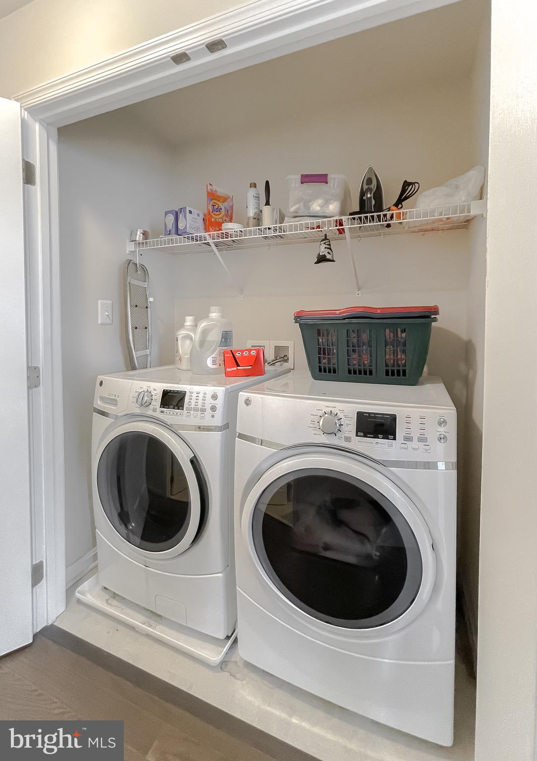 ELIZABETH HILLS PHASE 1 - Residential Lease