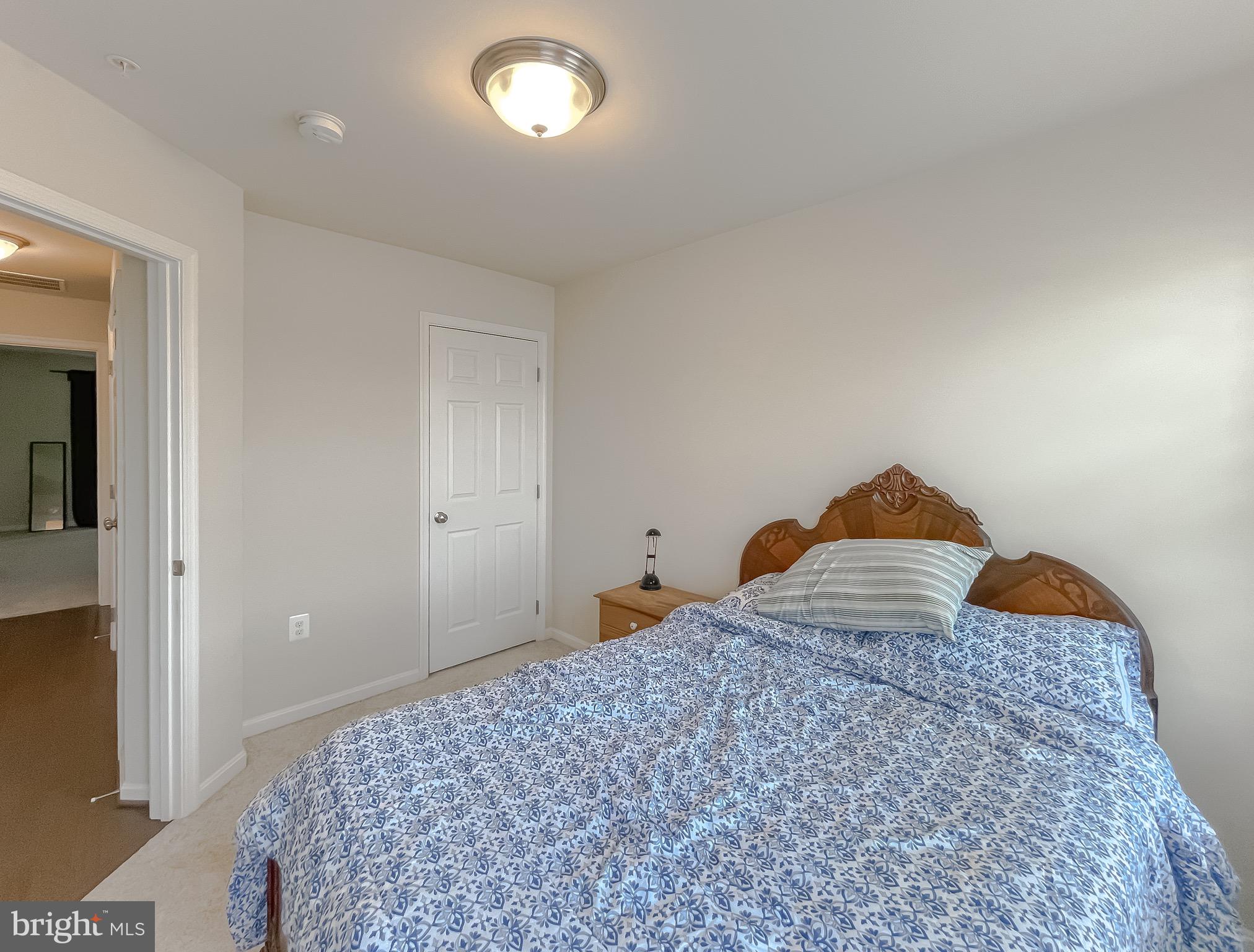 ELIZABETH HILLS PHASE 1 - Residential Lease