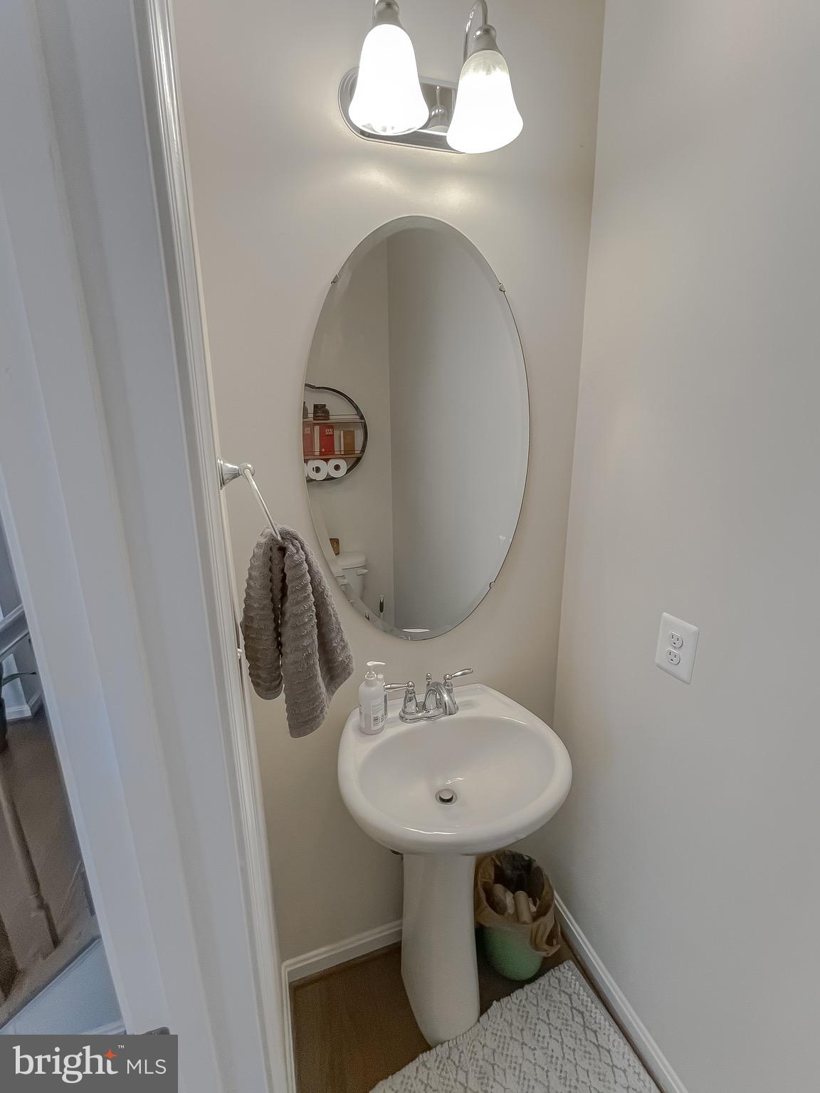 ELIZABETH HILLS PHASE 1 - Residential Lease