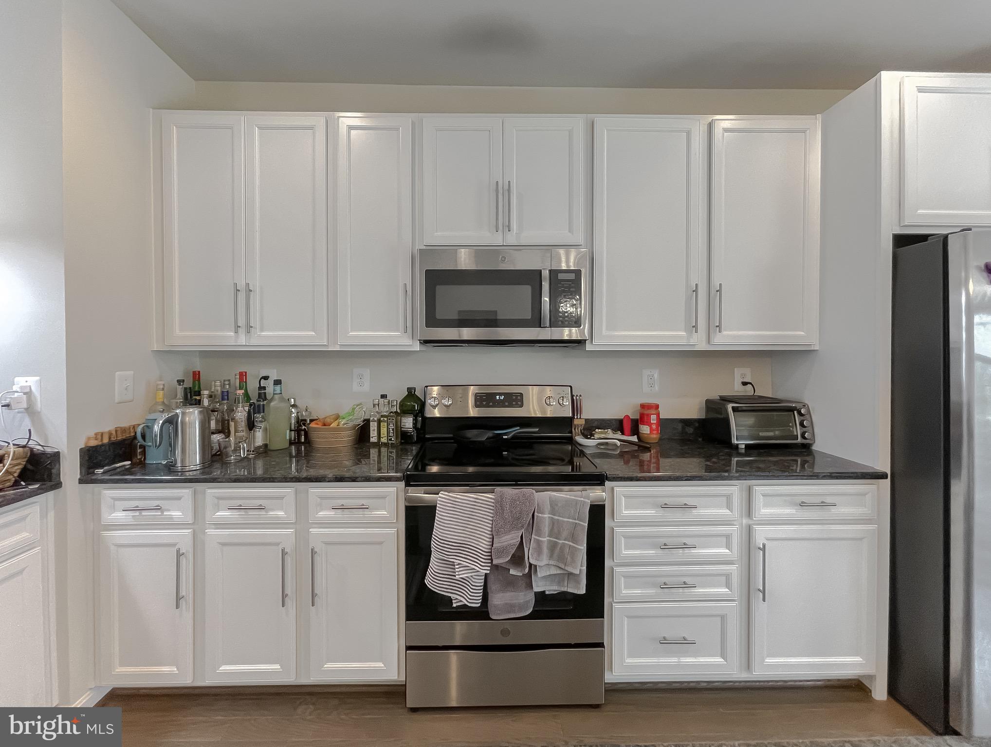 ELIZABETH HILLS PHASE 1 - Residential Lease