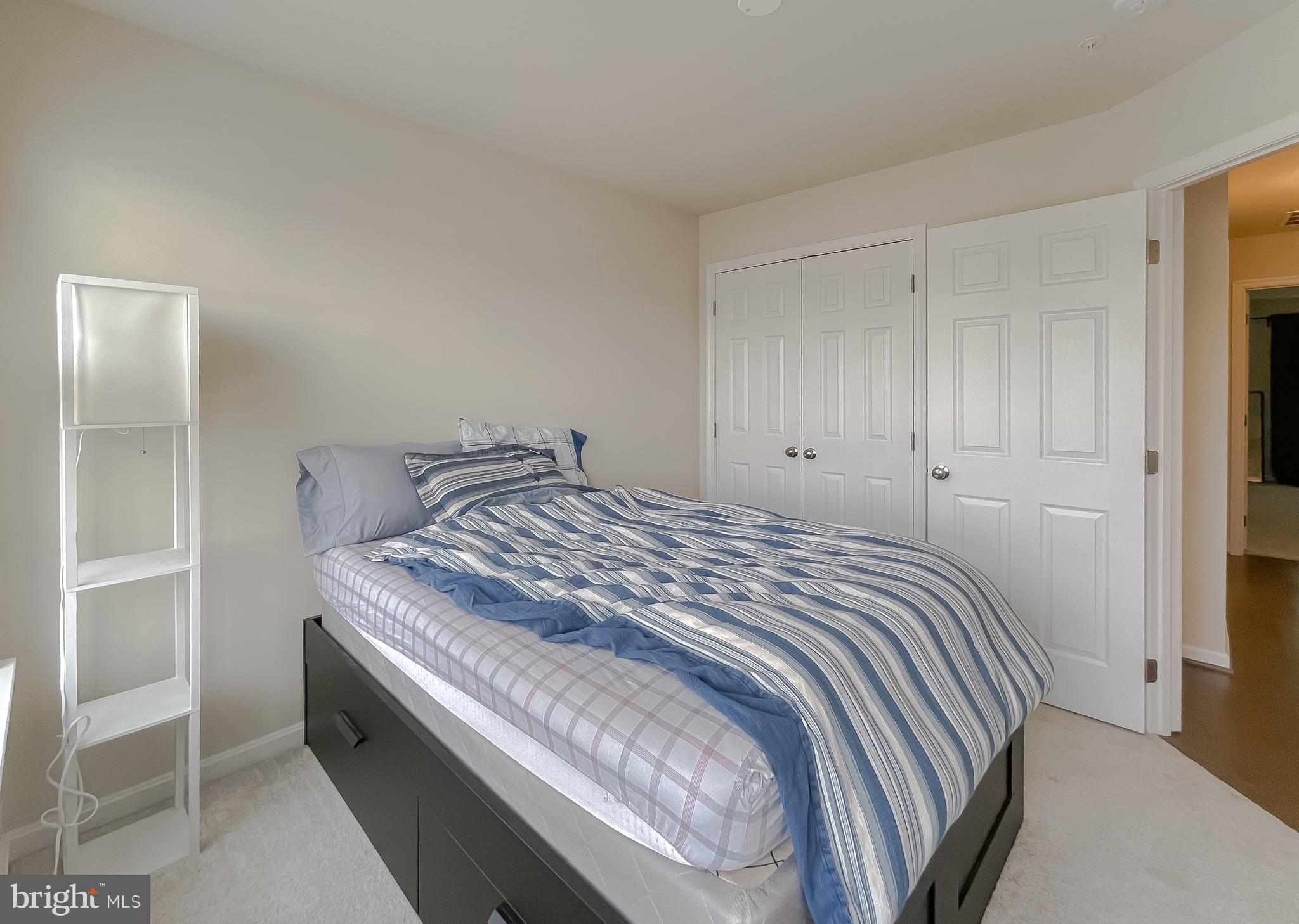 ELIZABETH HILLS PHASE 1 - Residential Lease