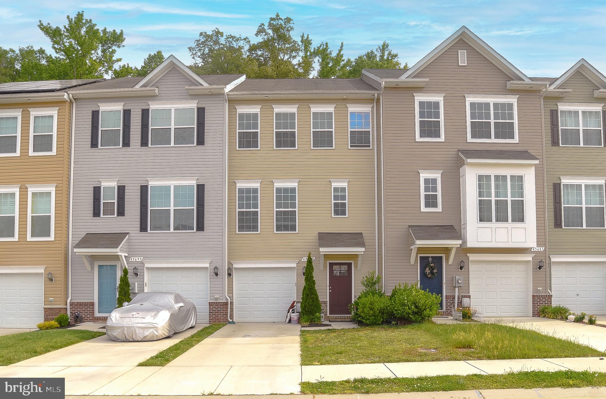 ELIZABETH HILLS PHASE 1 - Residential Lease