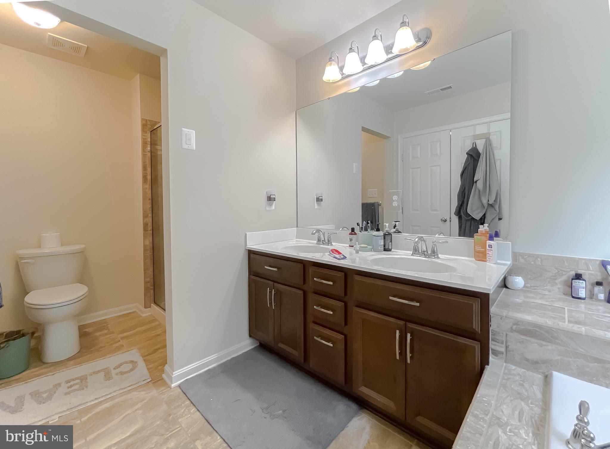 ELIZABETH HILLS PHASE 1 - Residential Lease