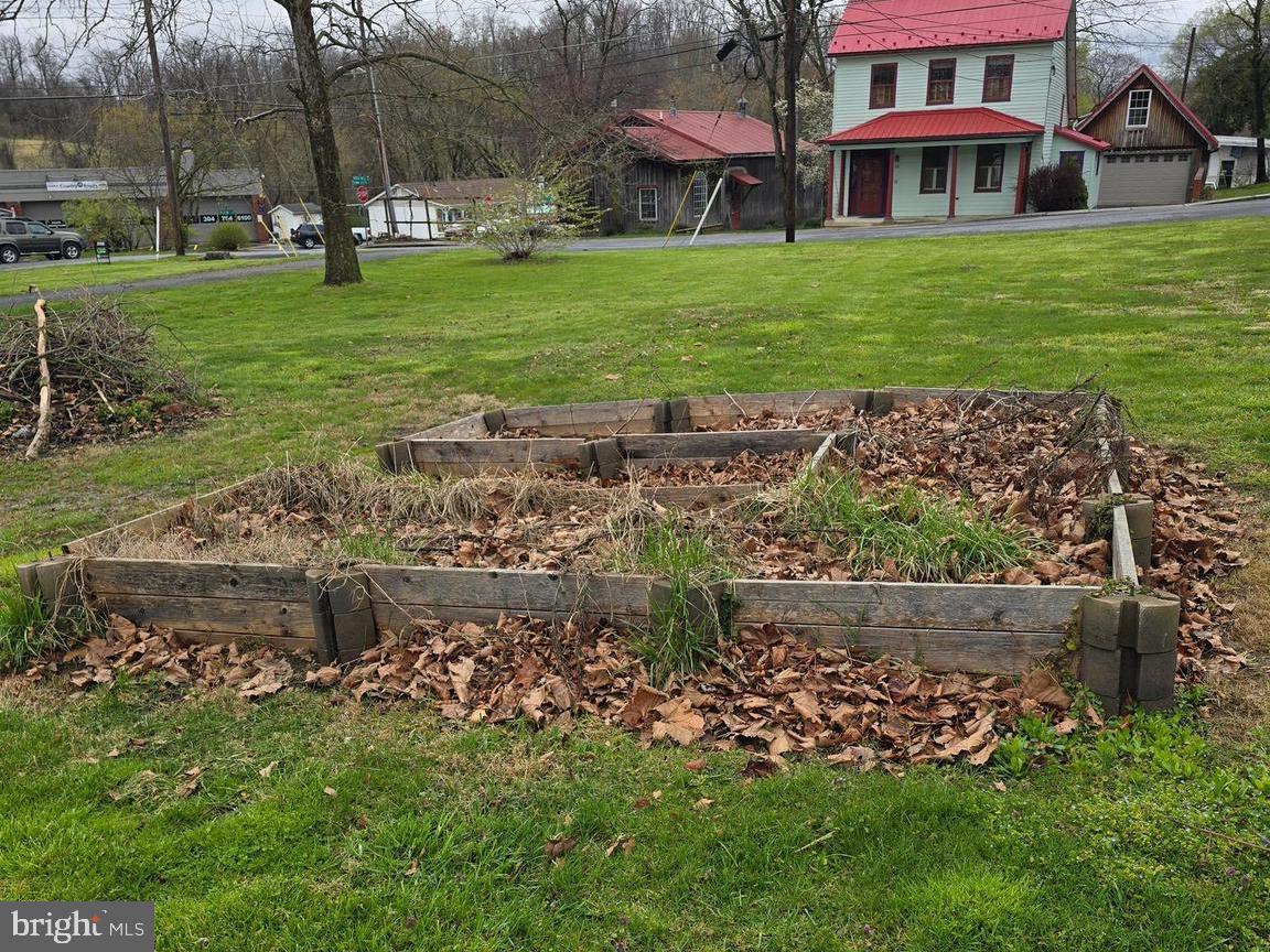 TOWN OF HEDGESVILLE - Residential