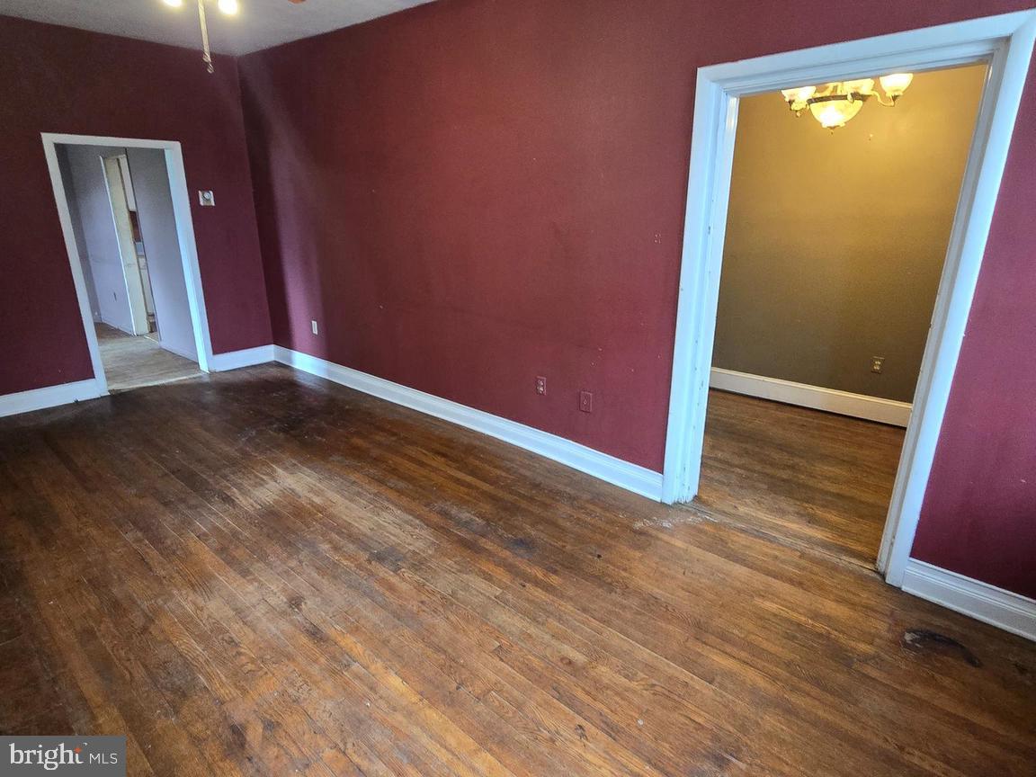 TOWN OF HEDGESVILLE - Residential