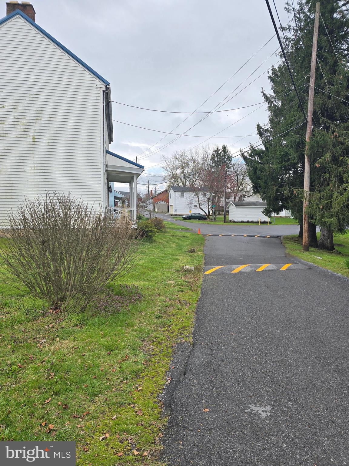 TOWN OF HEDGESVILLE - Residential