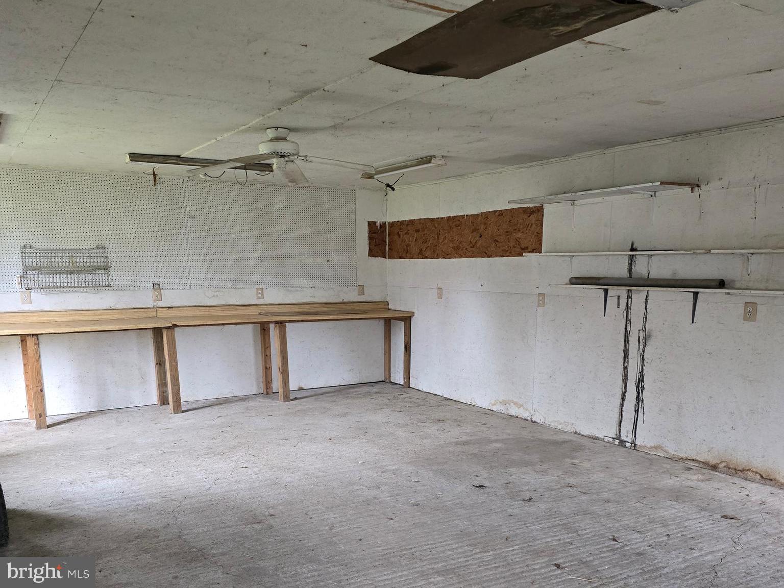 TOWN OF HEDGESVILLE - Residential