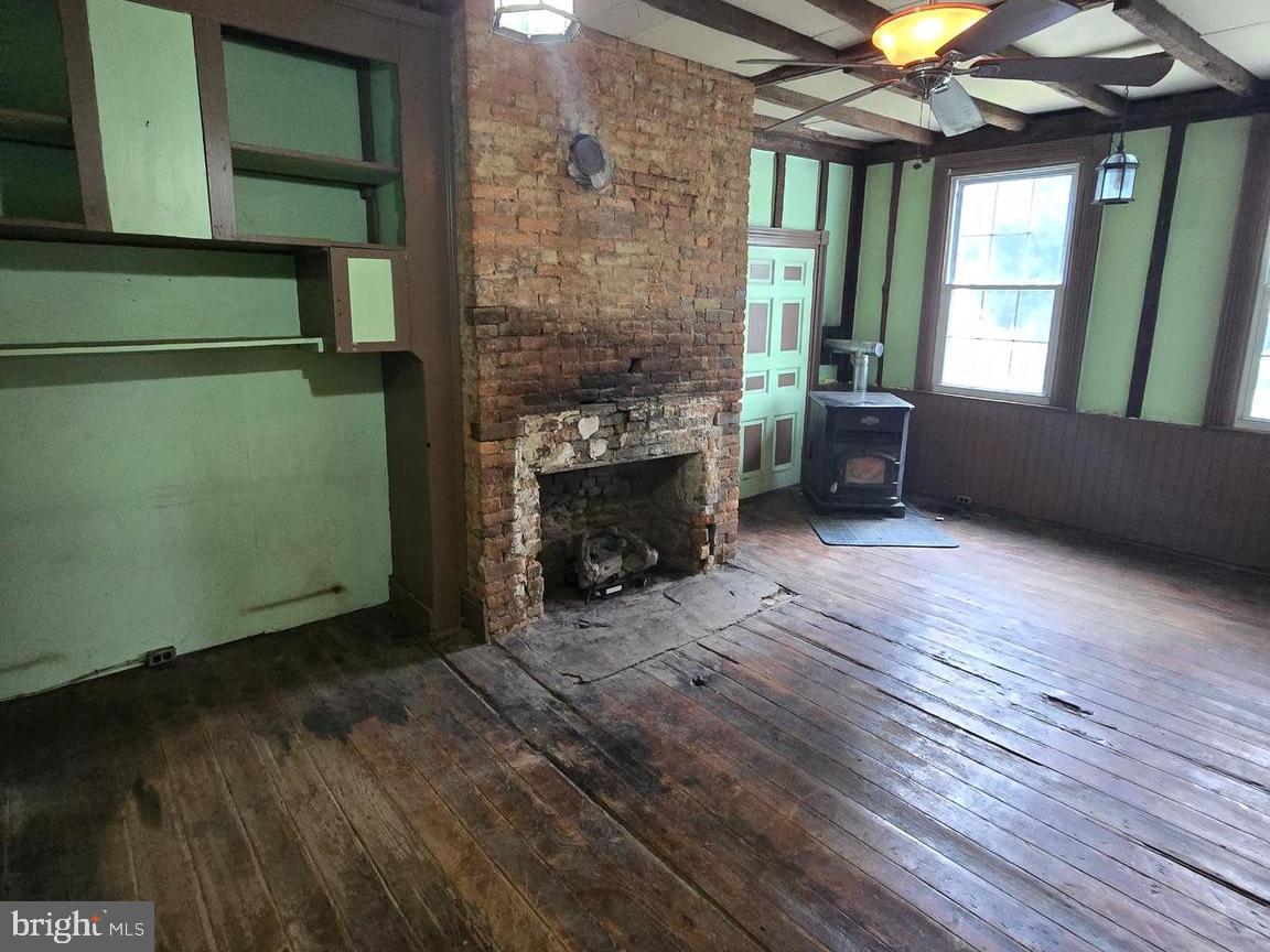 TOWN OF HEDGESVILLE - Residential