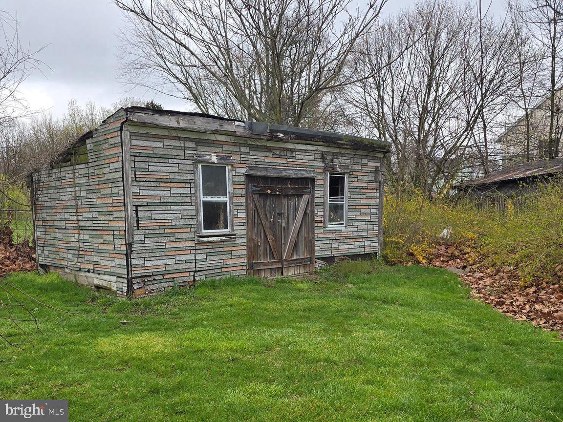 TOWN OF HEDGESVILLE - Residential