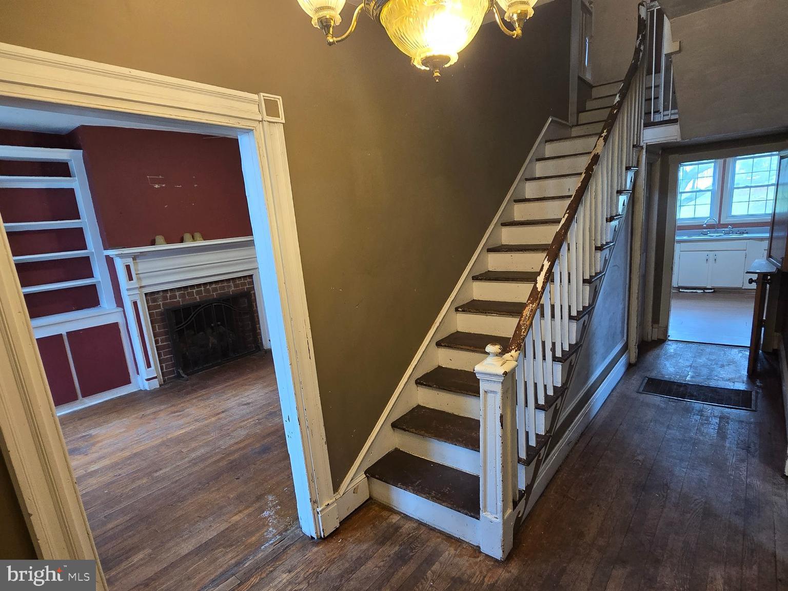 TOWN OF HEDGESVILLE - Residential