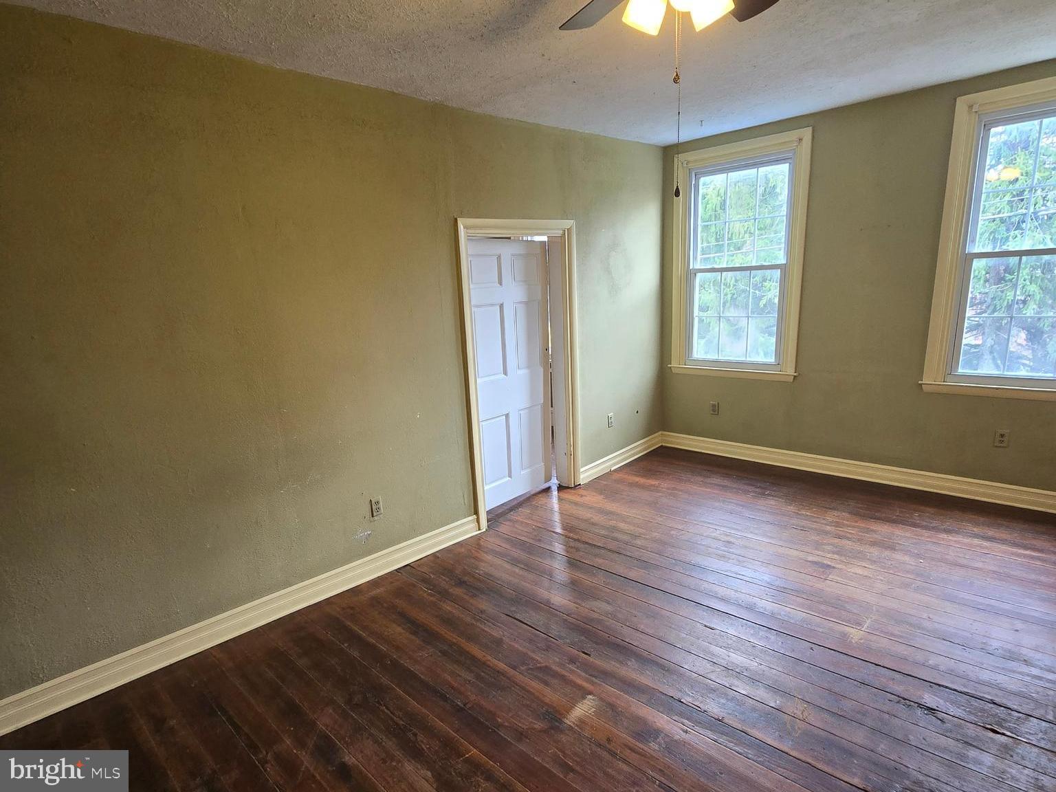 TOWN OF HEDGESVILLE - Residential