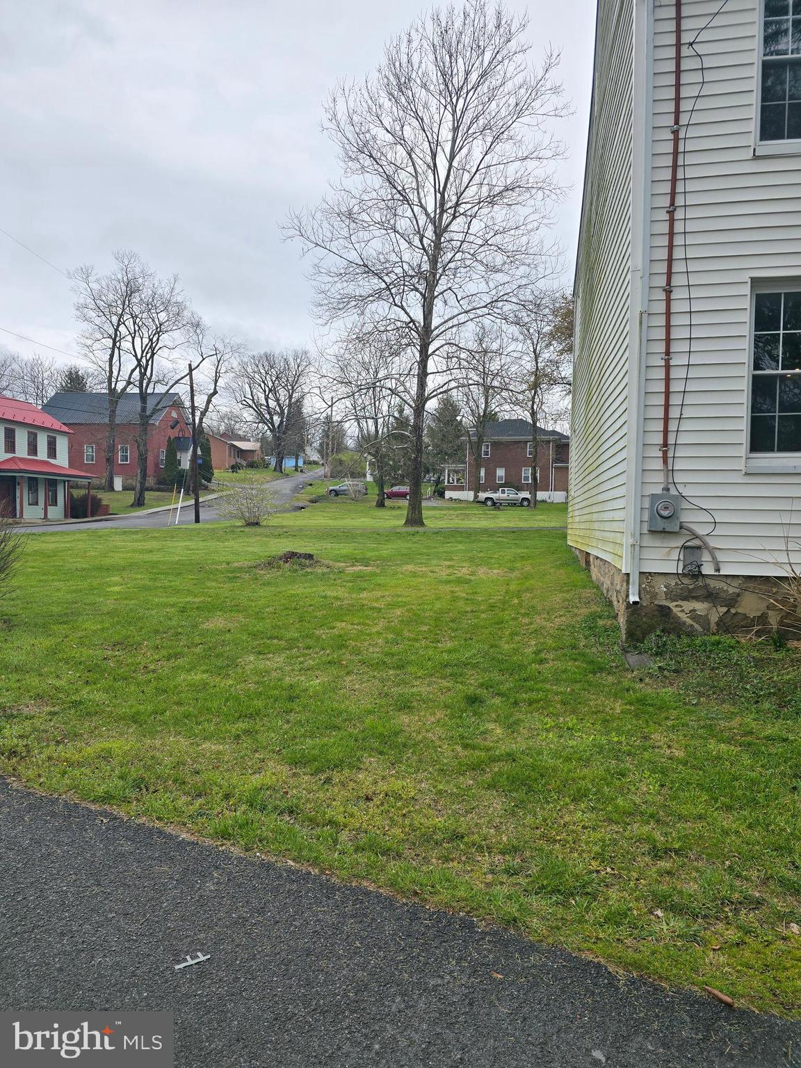 TOWN OF HEDGESVILLE - Residential