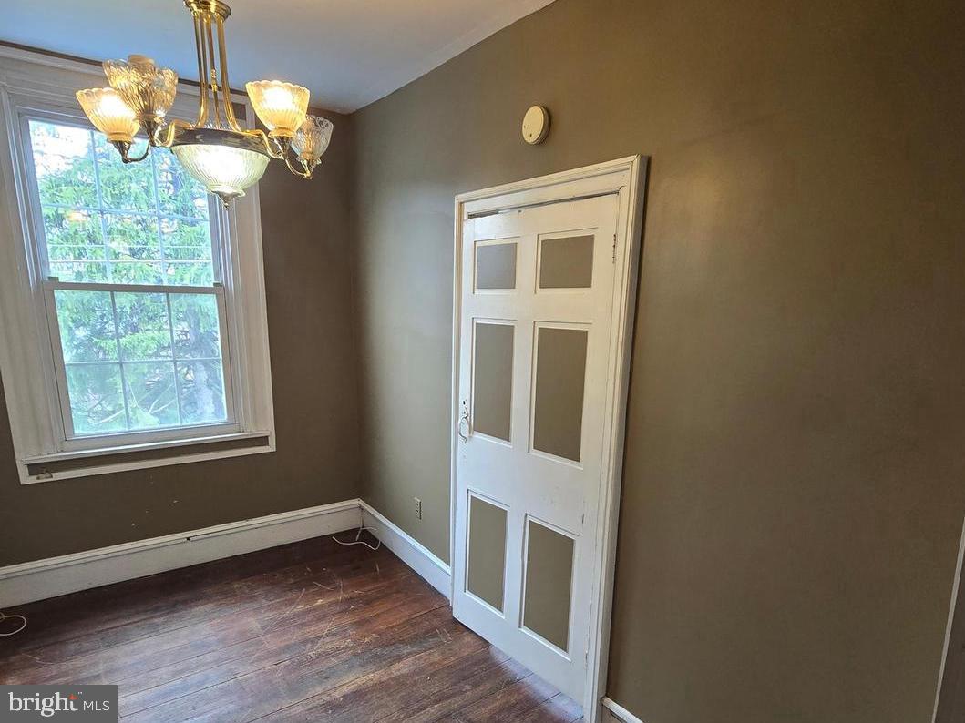 TOWN OF HEDGESVILLE - Residential