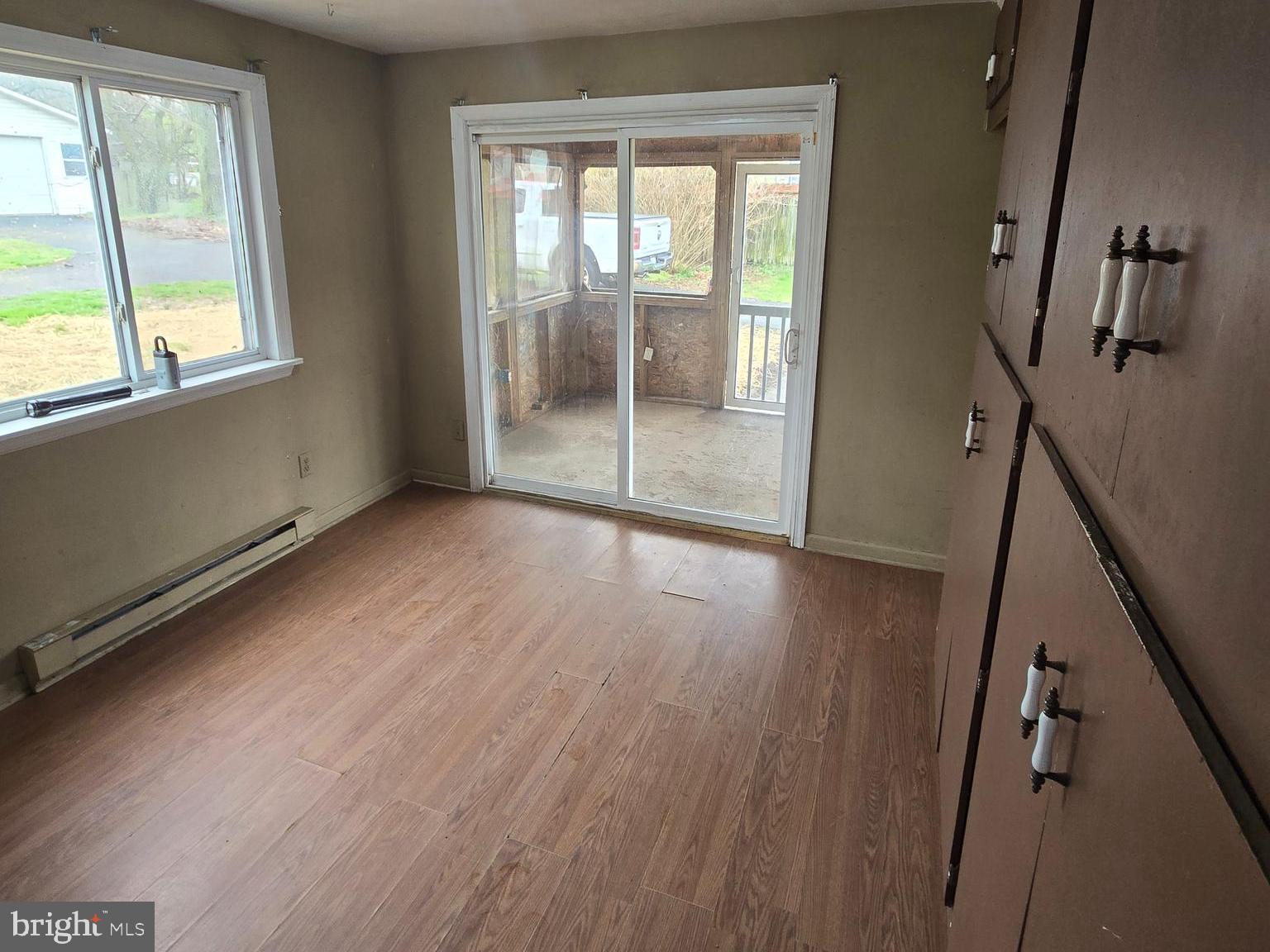 TOWN OF HEDGESVILLE - Residential