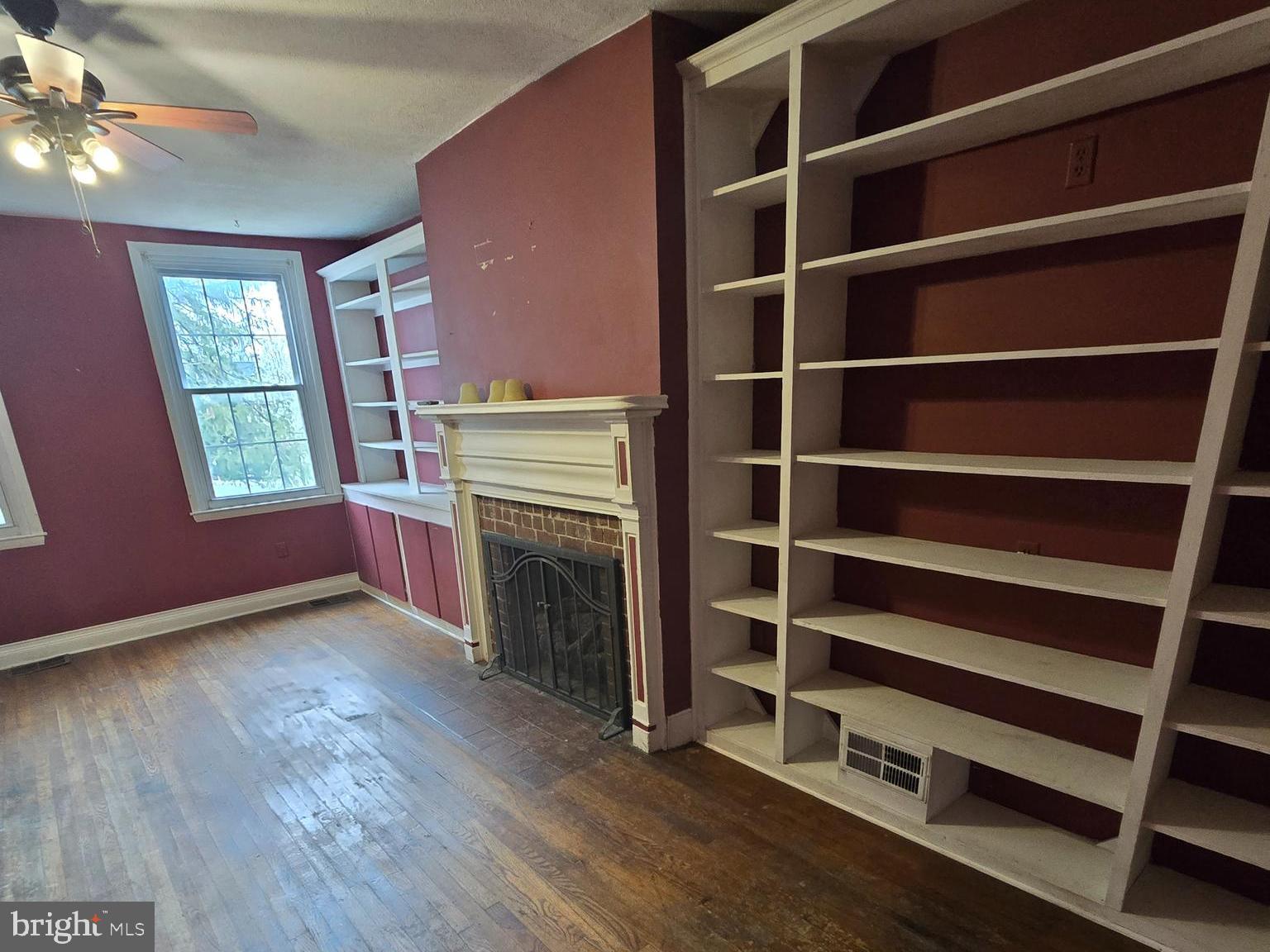 TOWN OF HEDGESVILLE - Residential