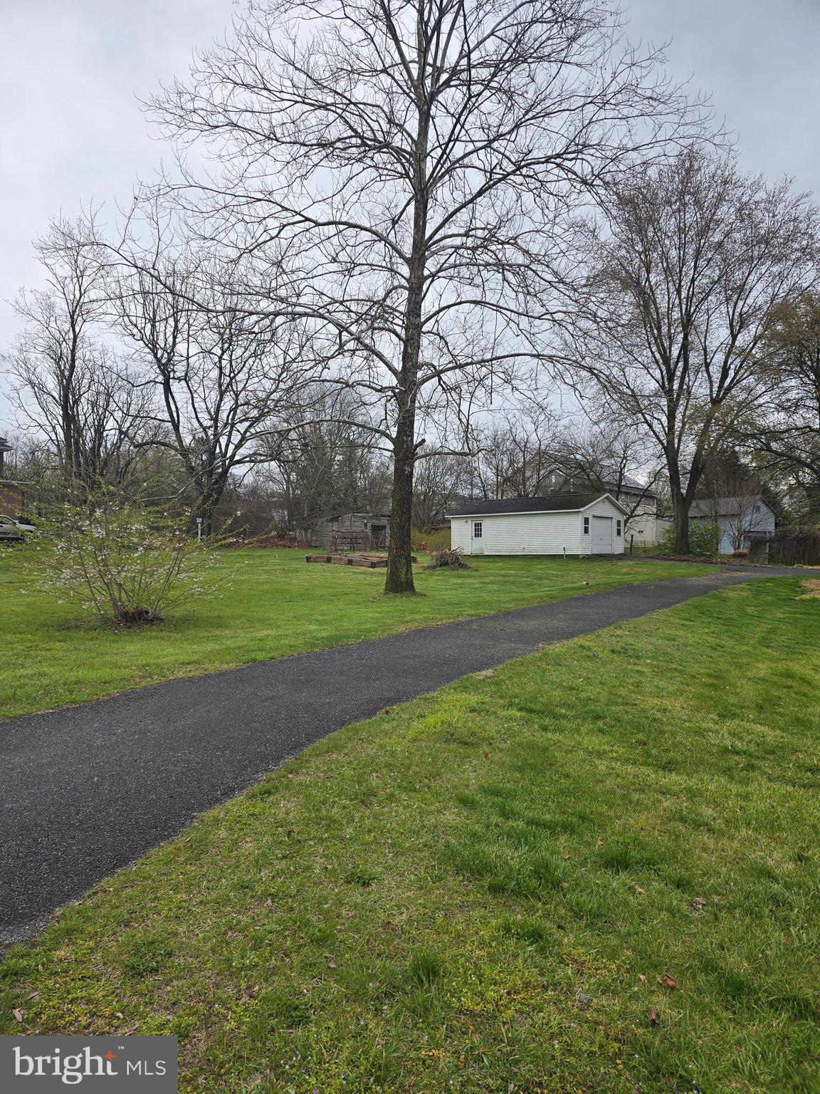 TOWN OF HEDGESVILLE - Residential