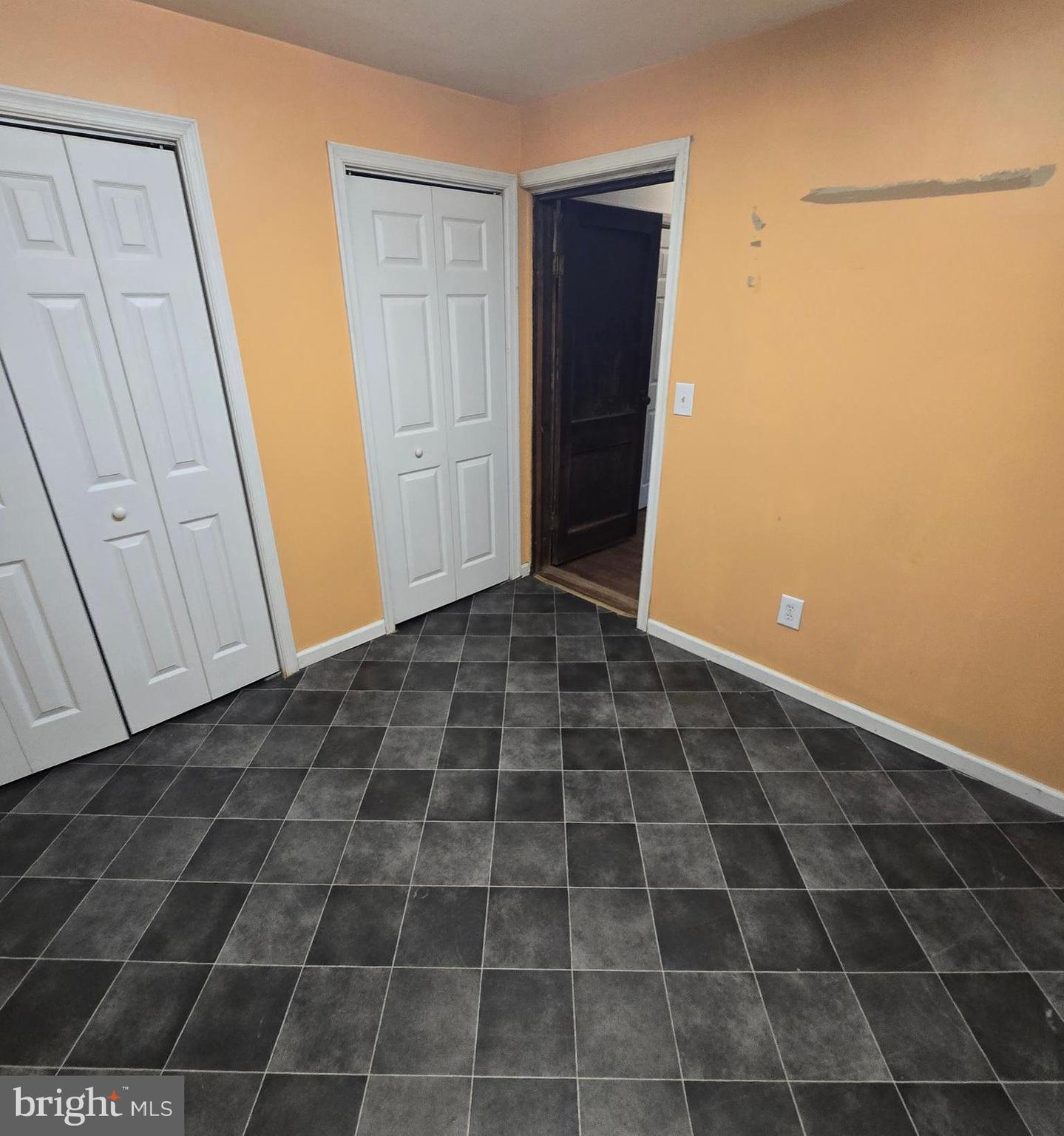 TOWN OF HEDGESVILLE - Residential