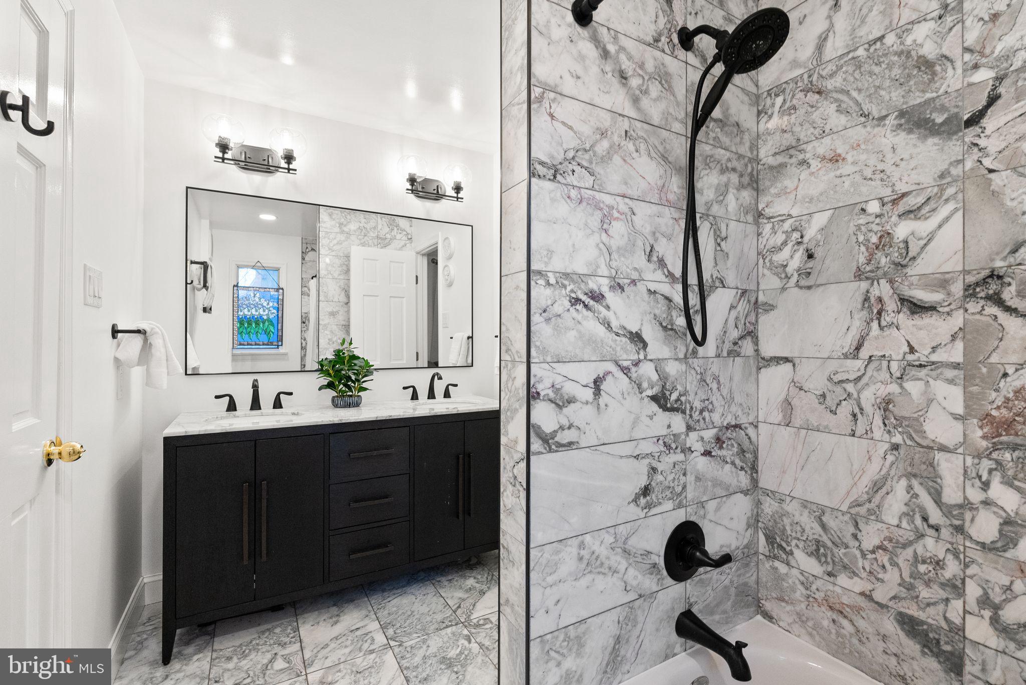 FOXHALL - Residential