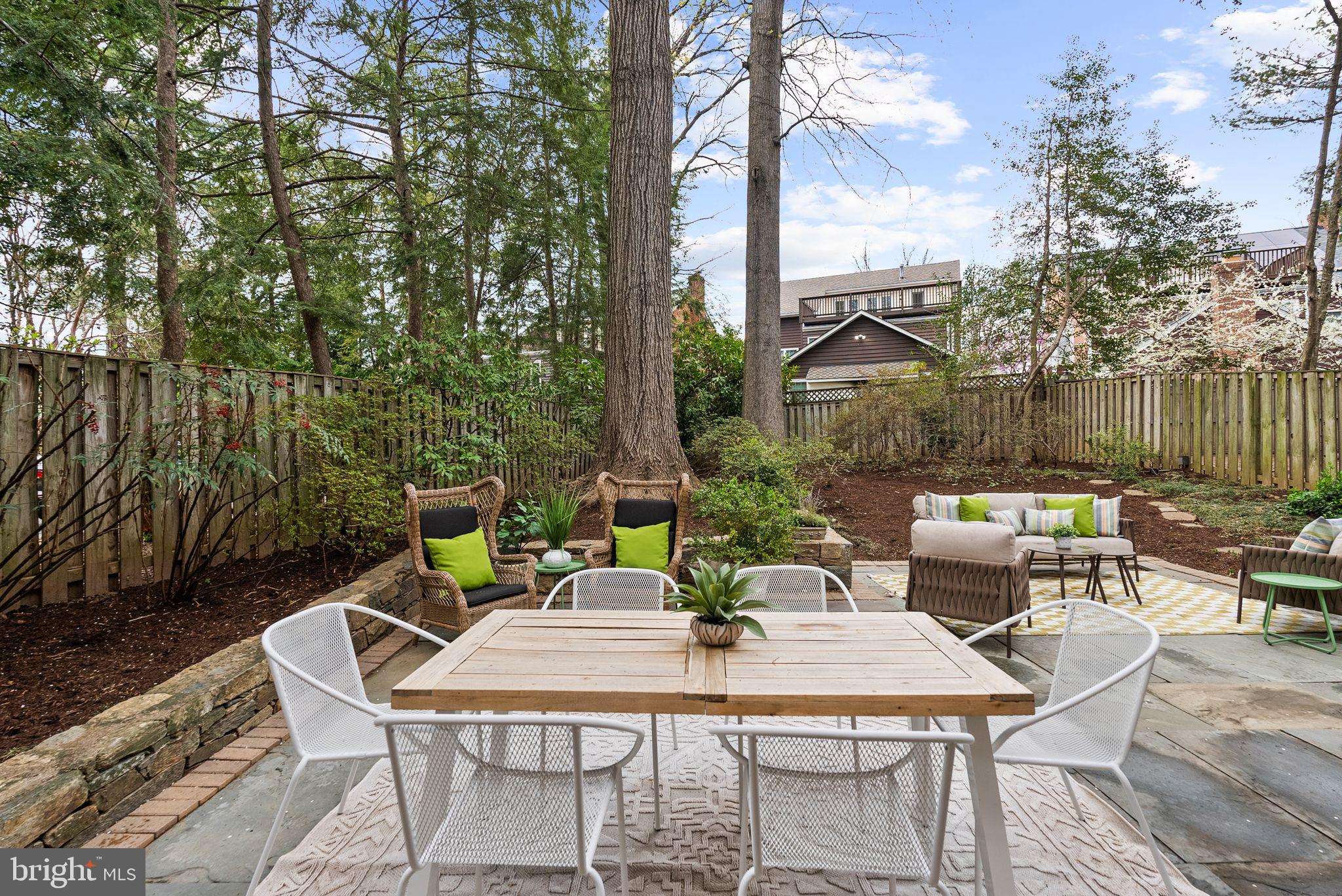 FOXHALL - Residential