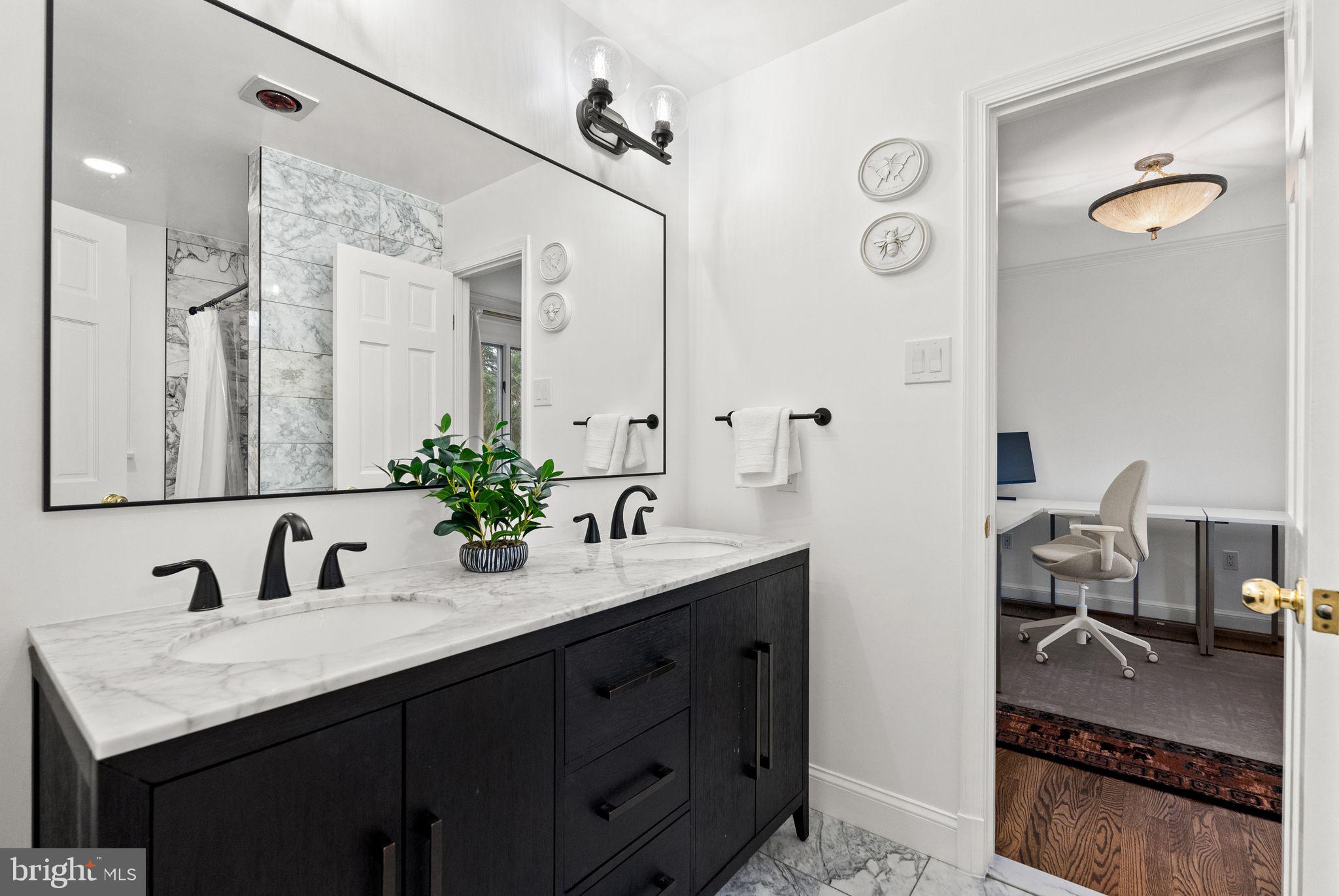 FOXHALL - Residential