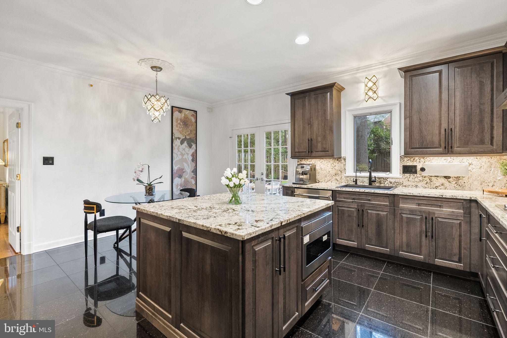 FOXHALL - Residential