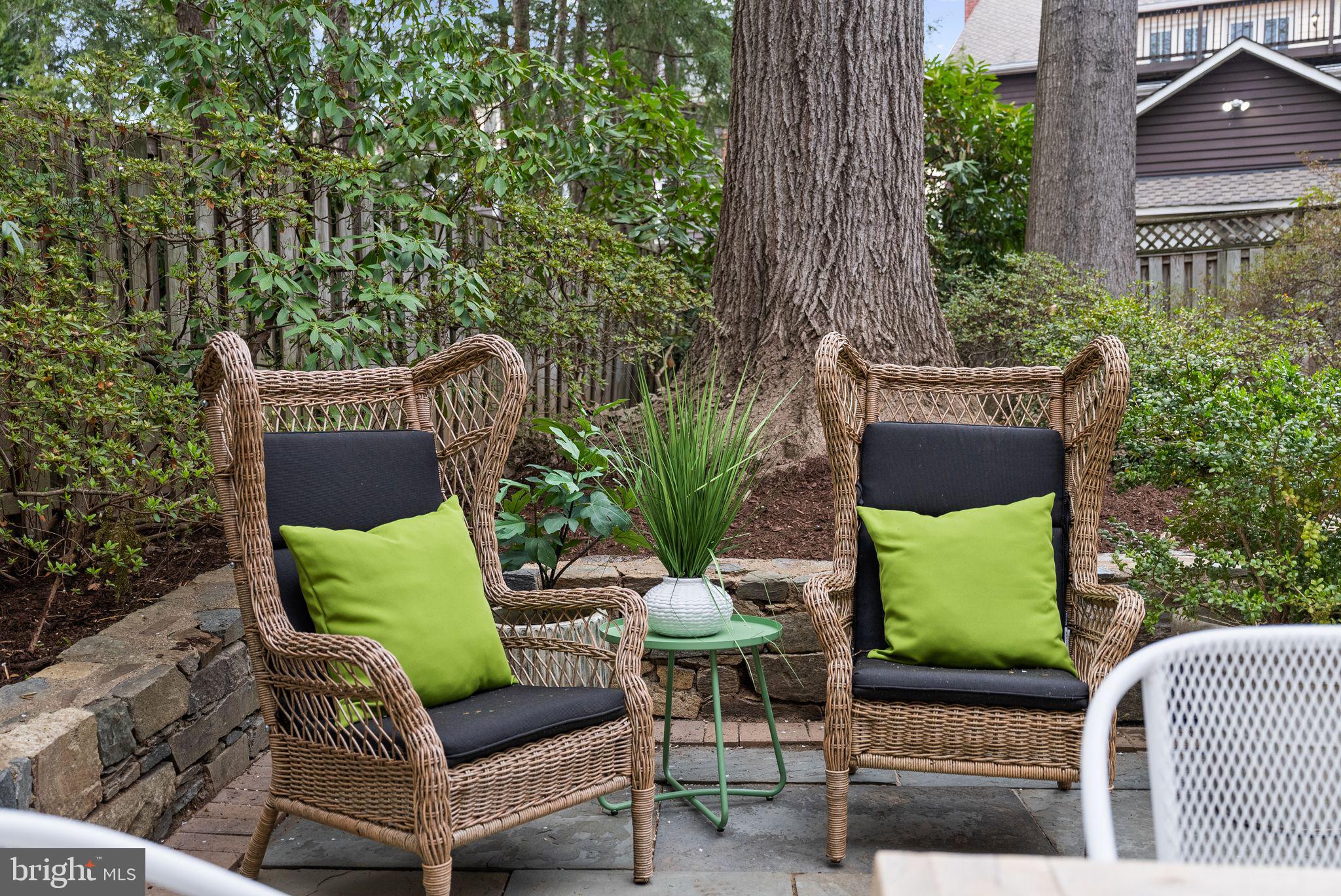 FOXHALL - Residential