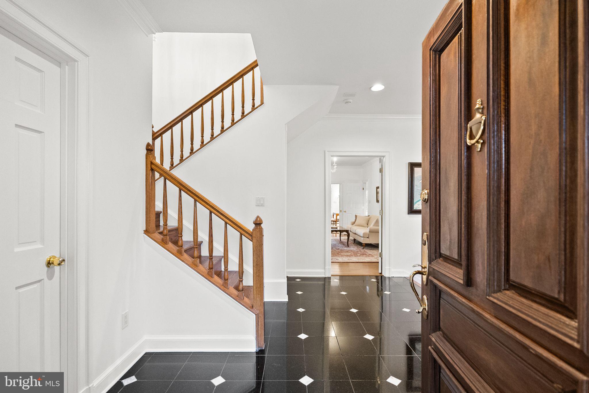 4613 CHARLESTON TERRACE NW