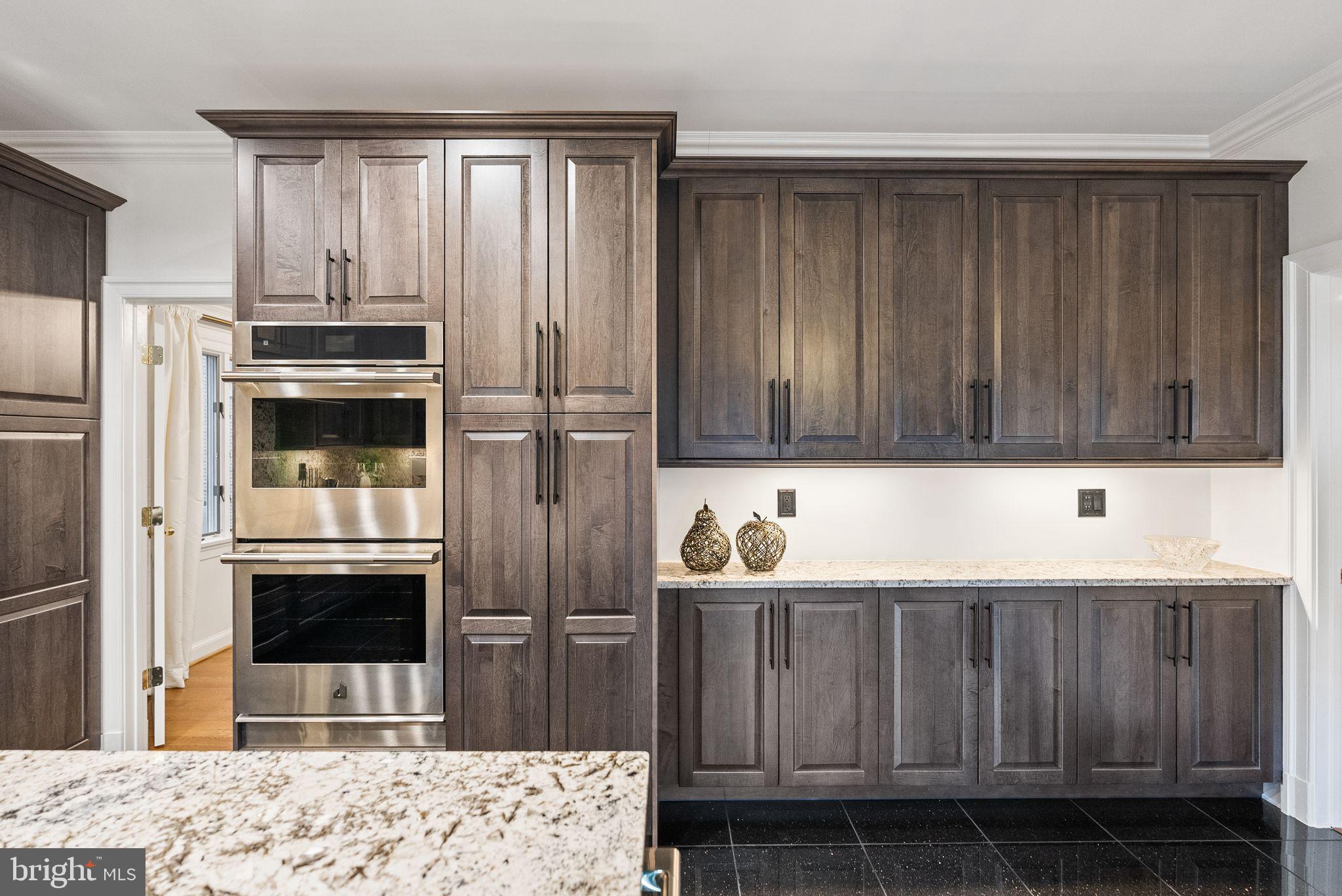 FOXHALL - Residential