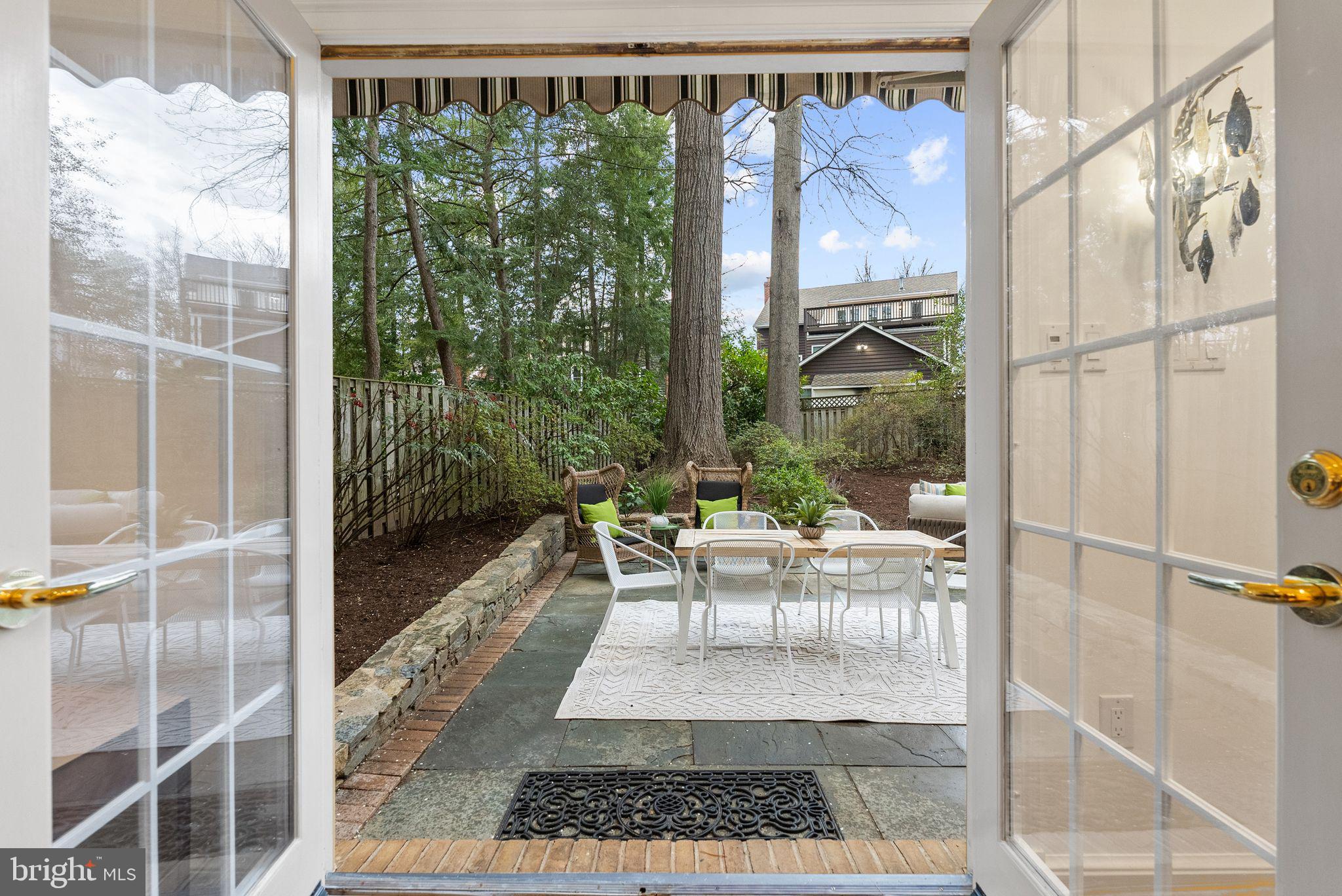 FOXHALL - Residential