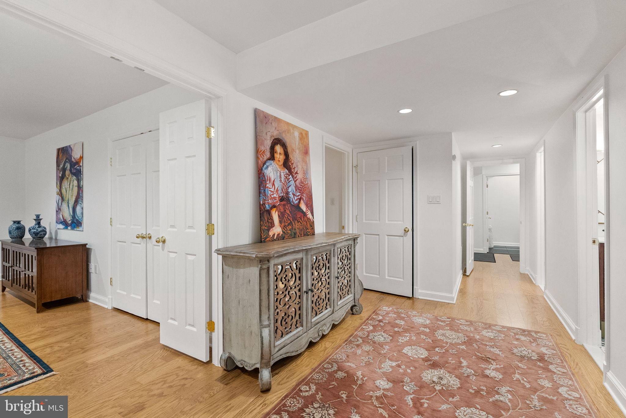 FOXHALL - Residential