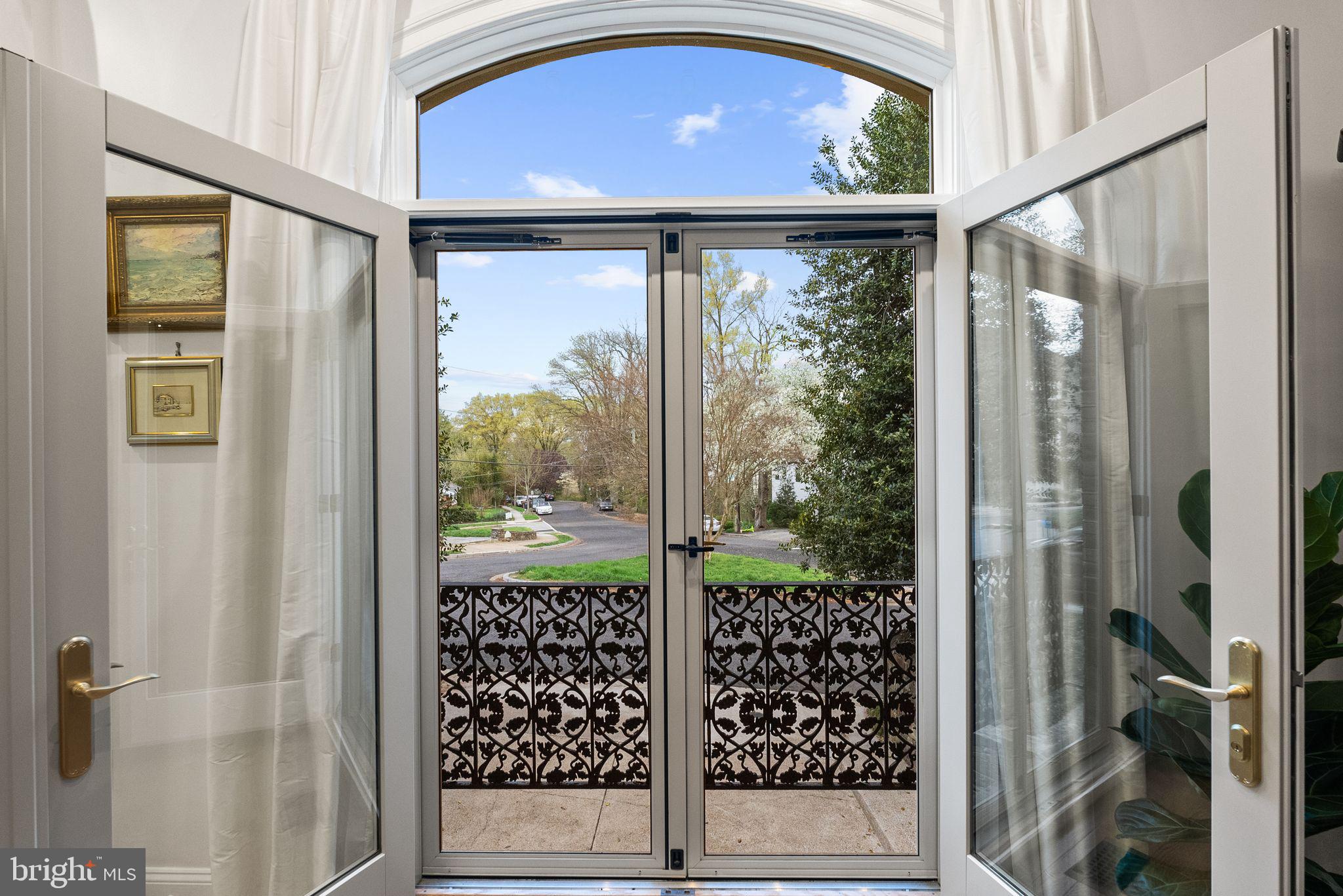 FOXHALL - Residential