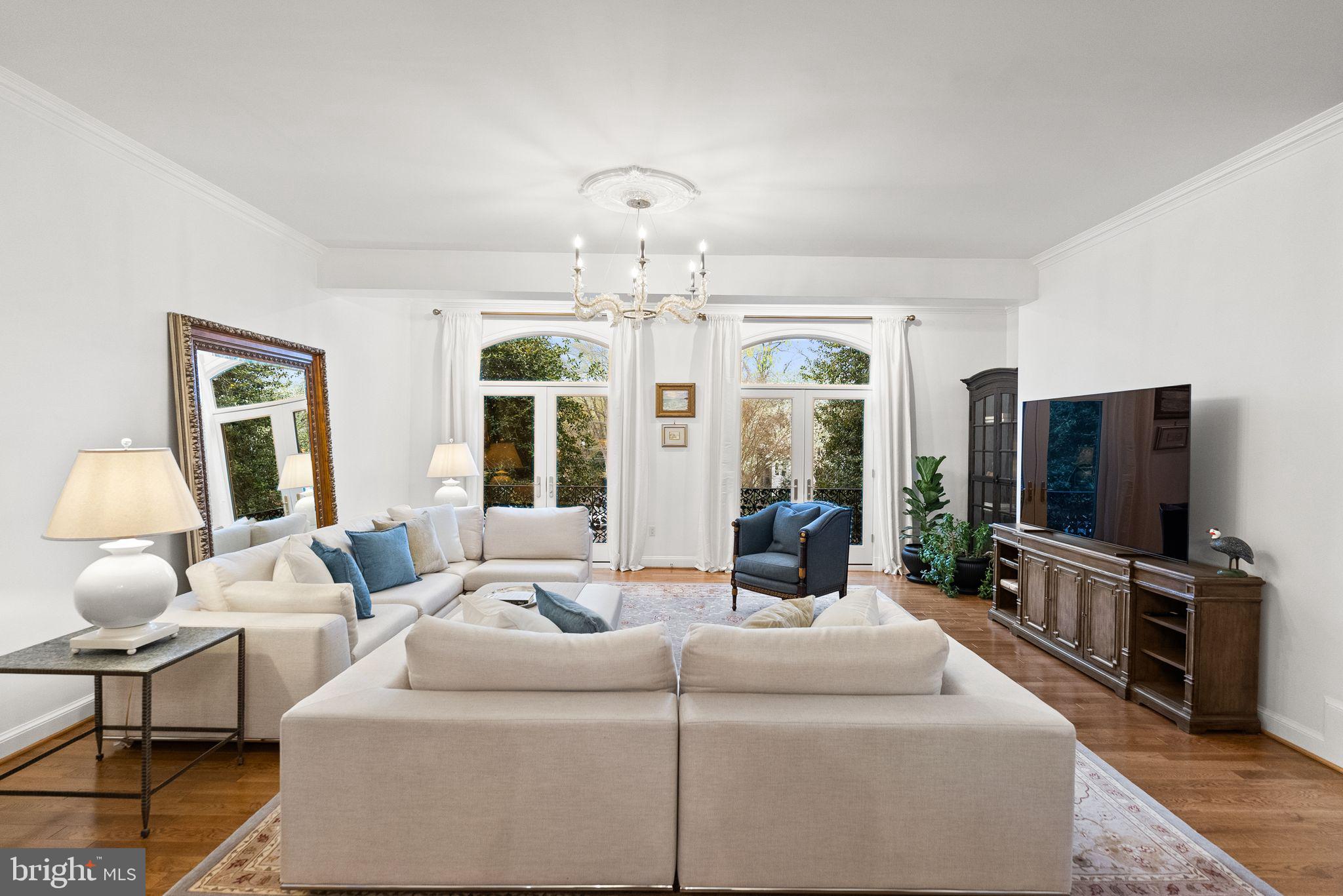 FOXHALL - Residential