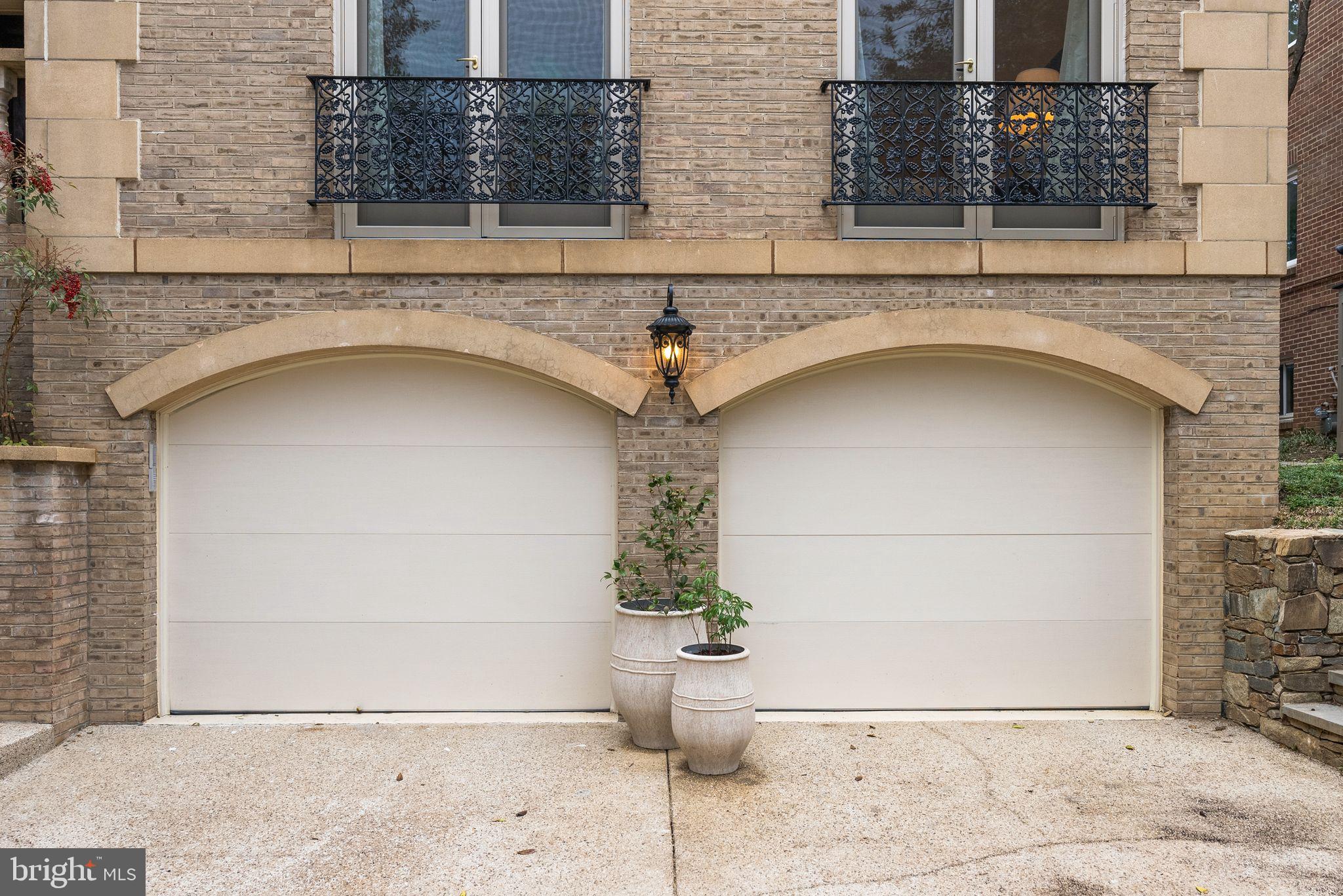 FOXHALL - Residential