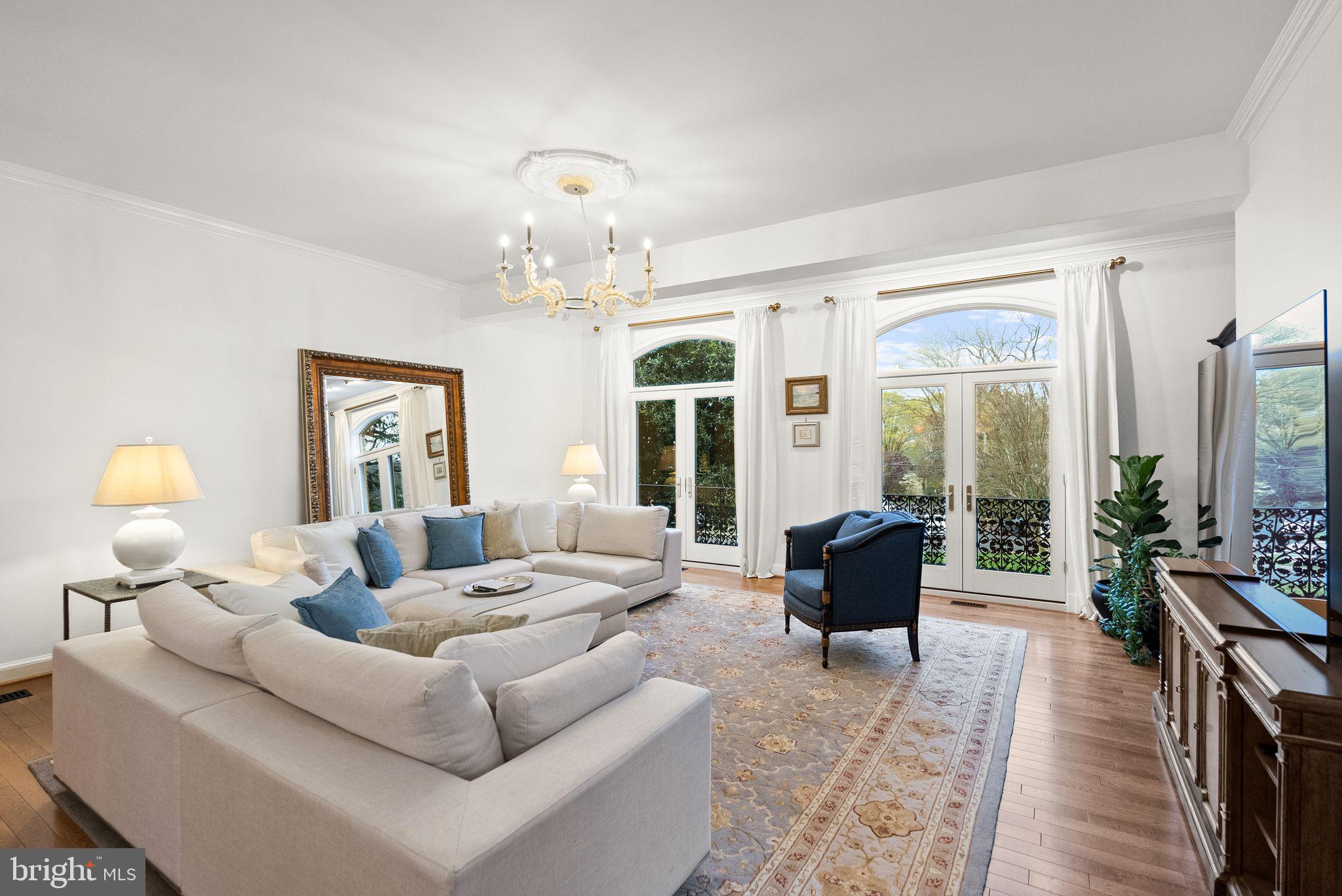 FOXHALL - Residential