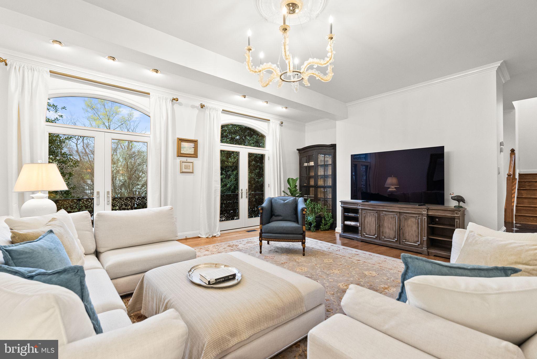 FOXHALL - Residential