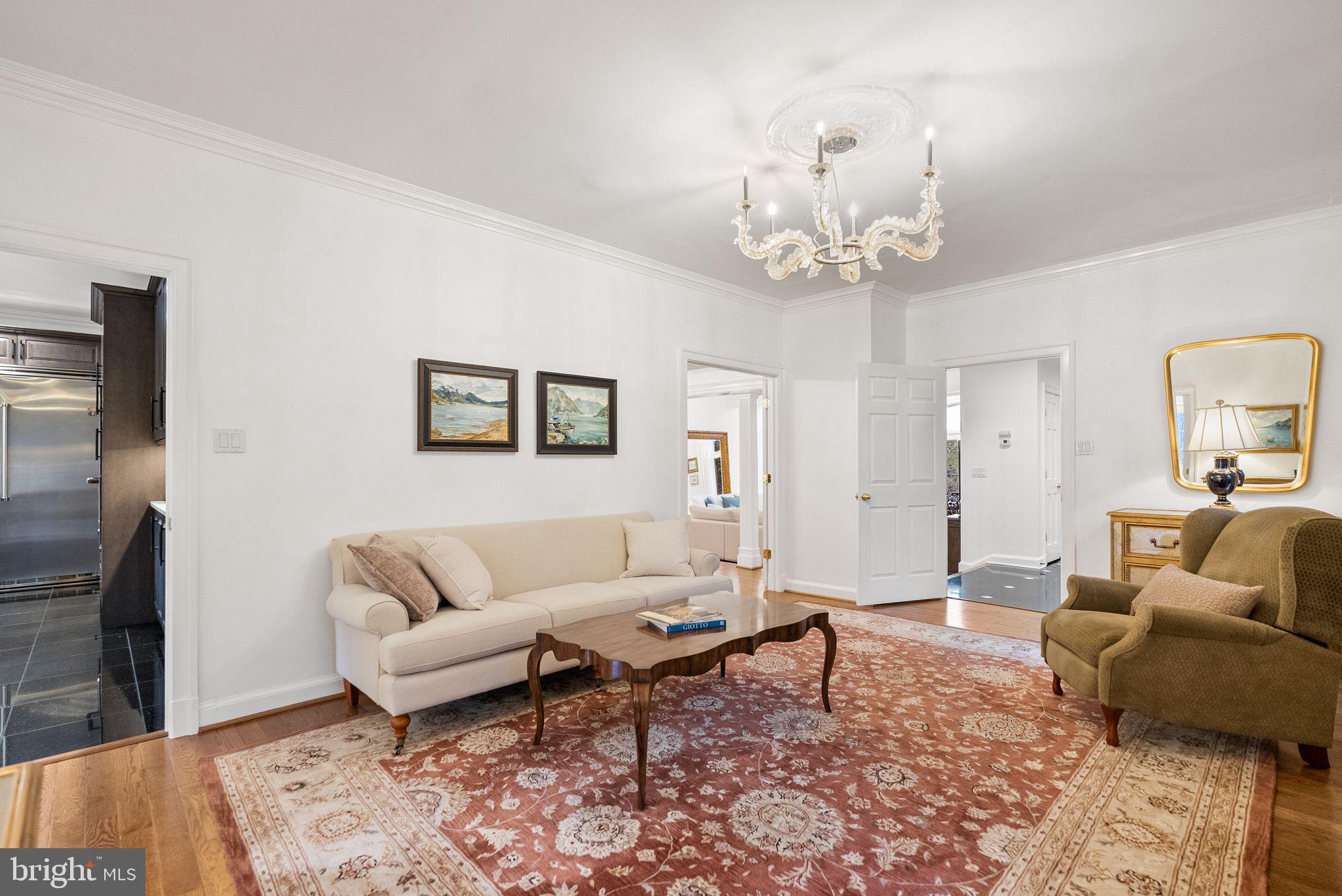 FOXHALL - Residential