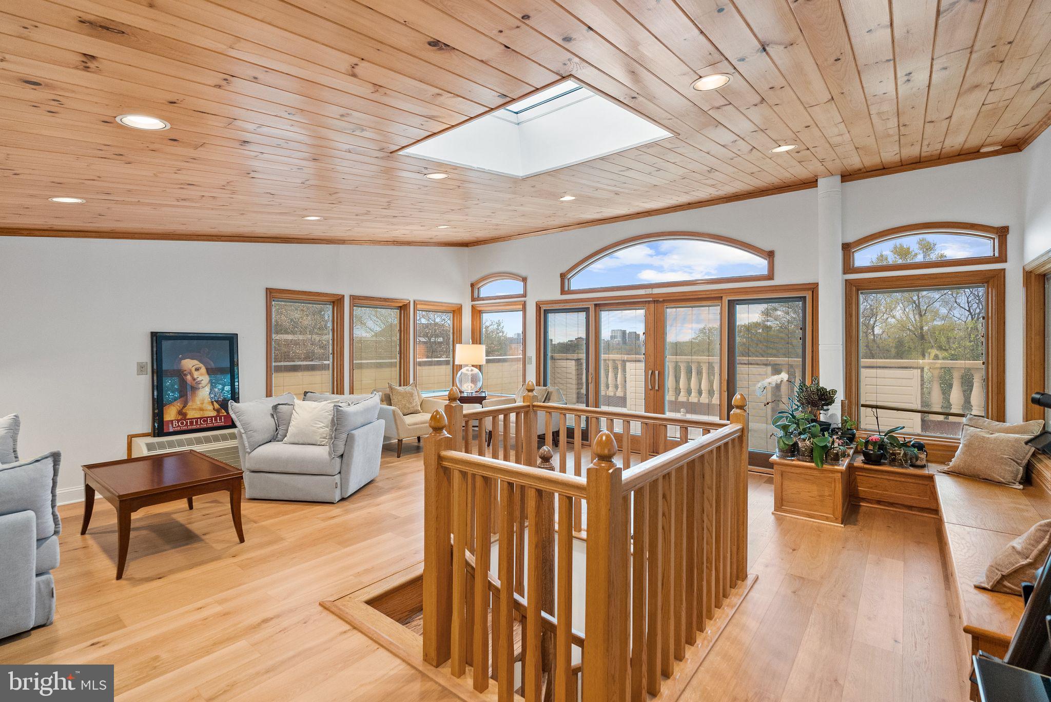 FOXHALL - Residential