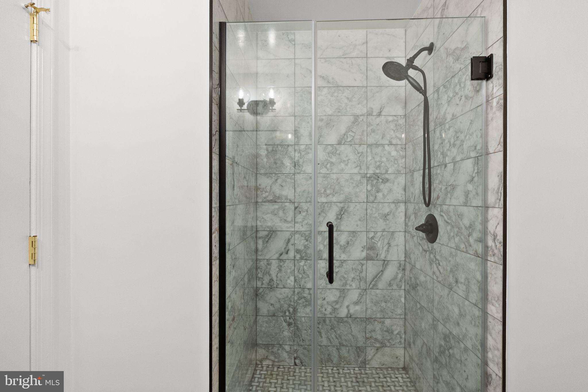 FOXHALL - Residential