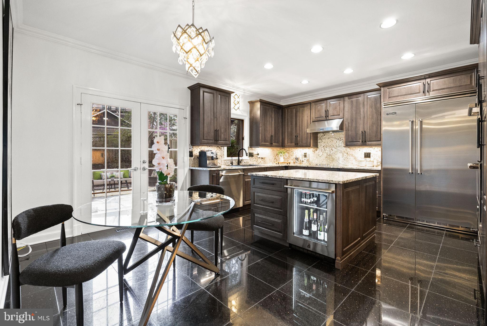 FOXHALL - Residential