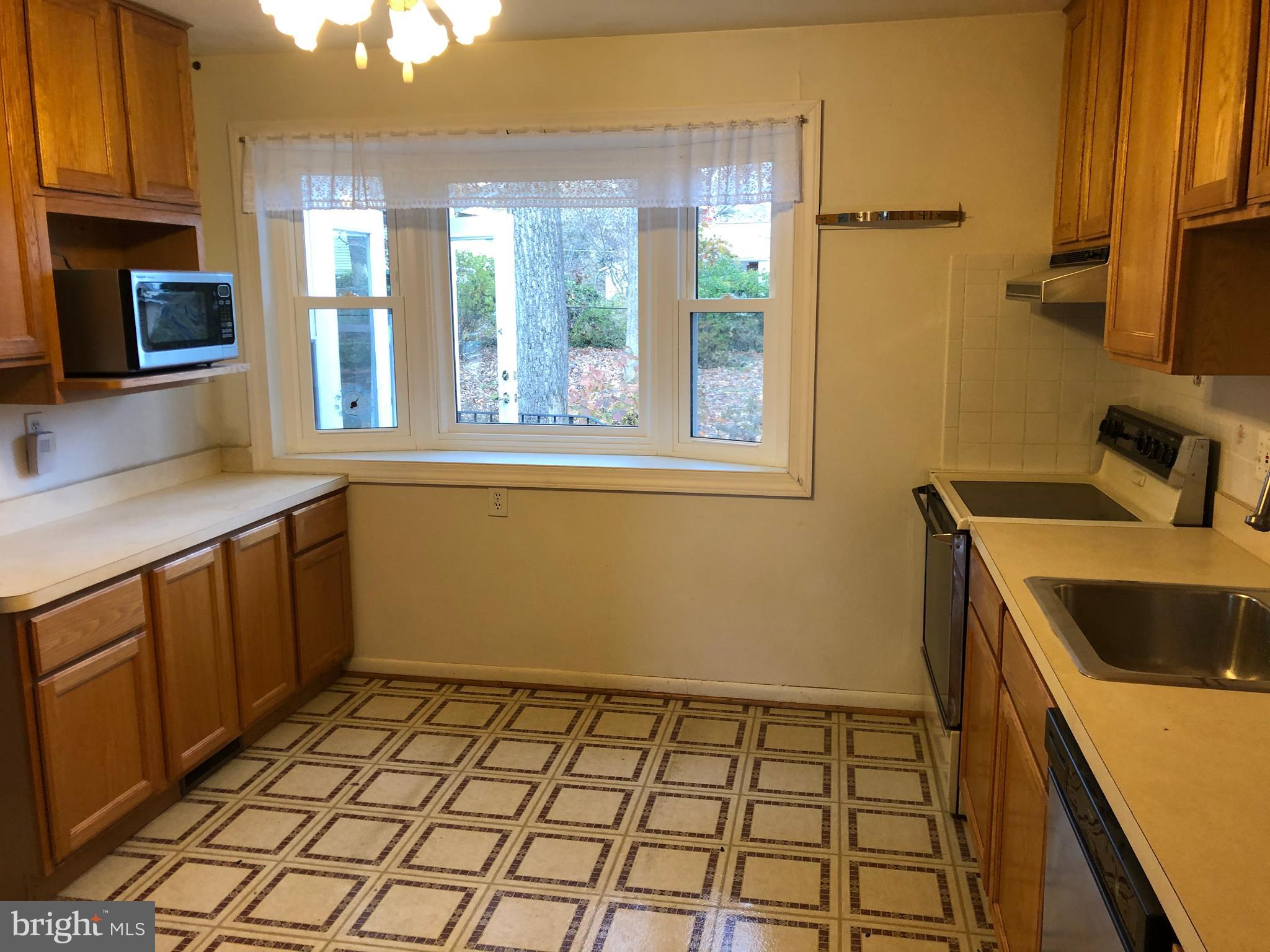 FAIRMONT ESTATES - Residential Lease