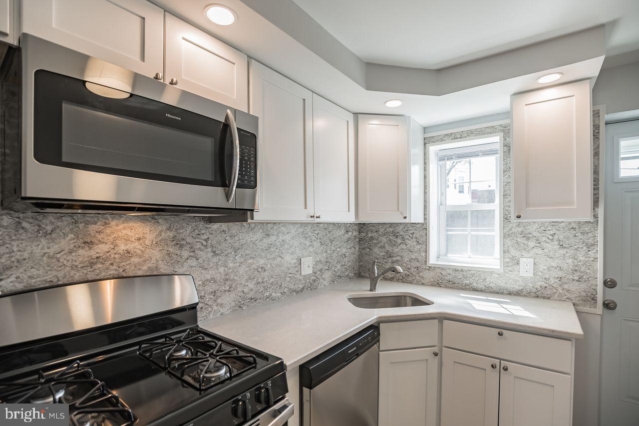PORT RICHMOND - Residential