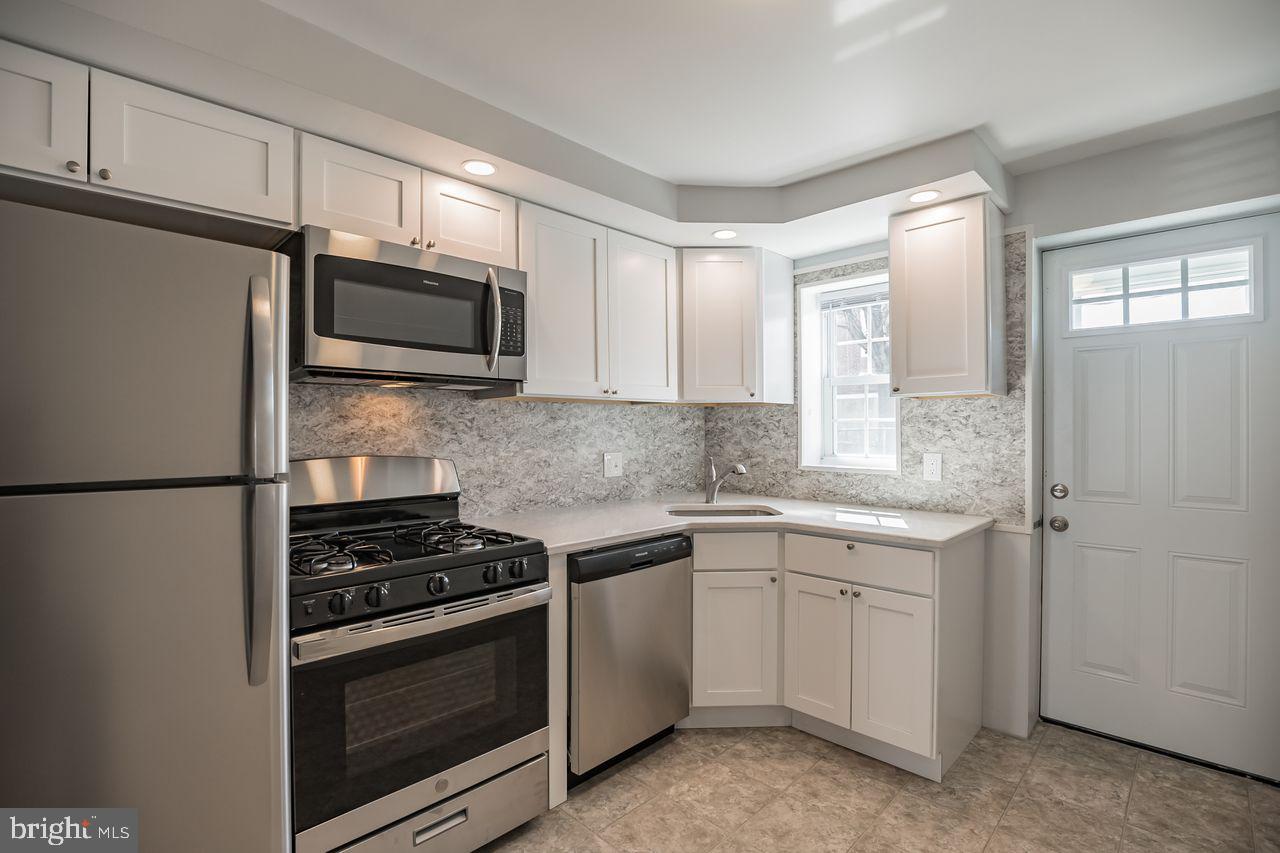 PORT RICHMOND - Residential
