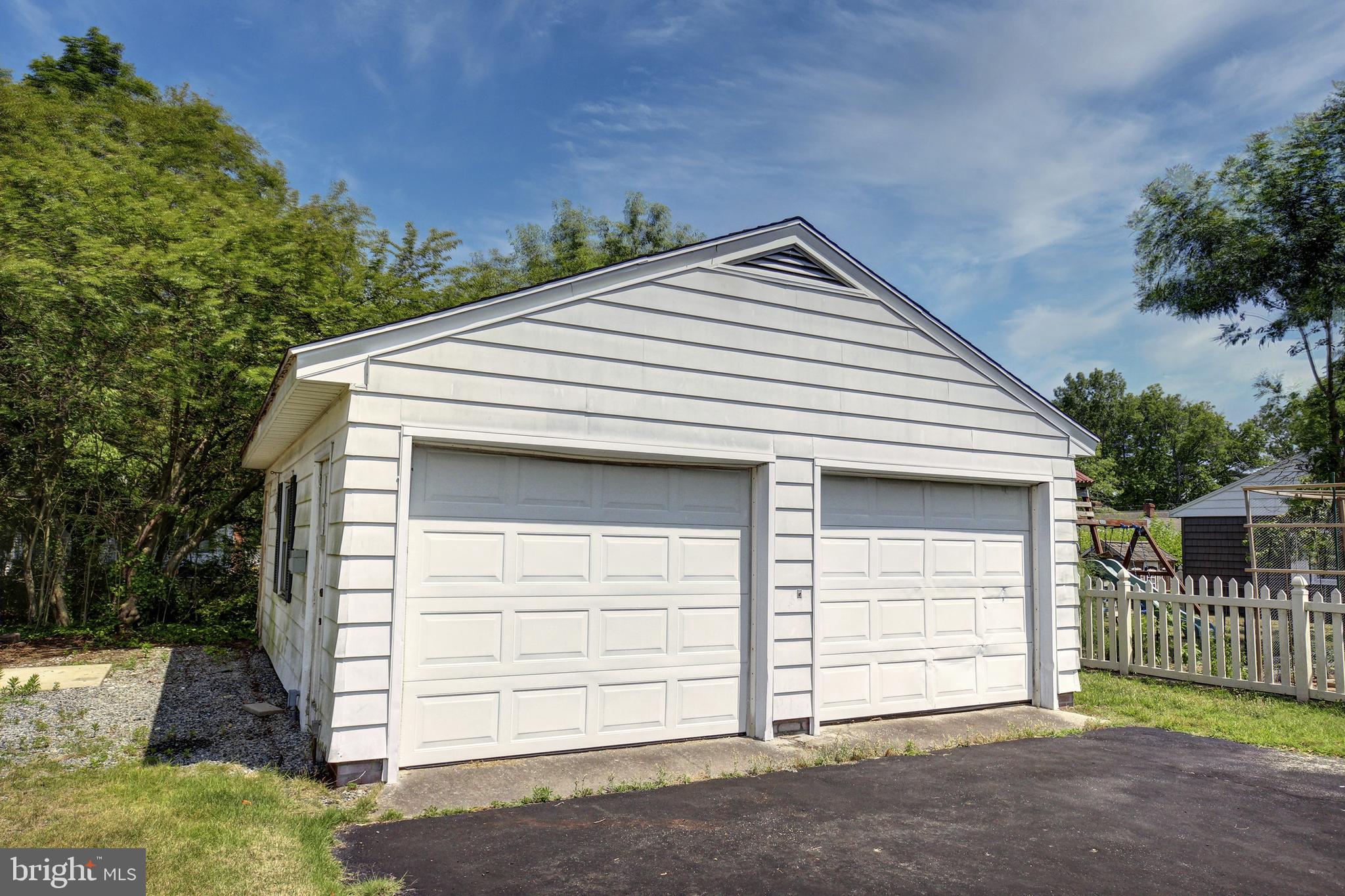 GLENDALE GARDENS - Residential