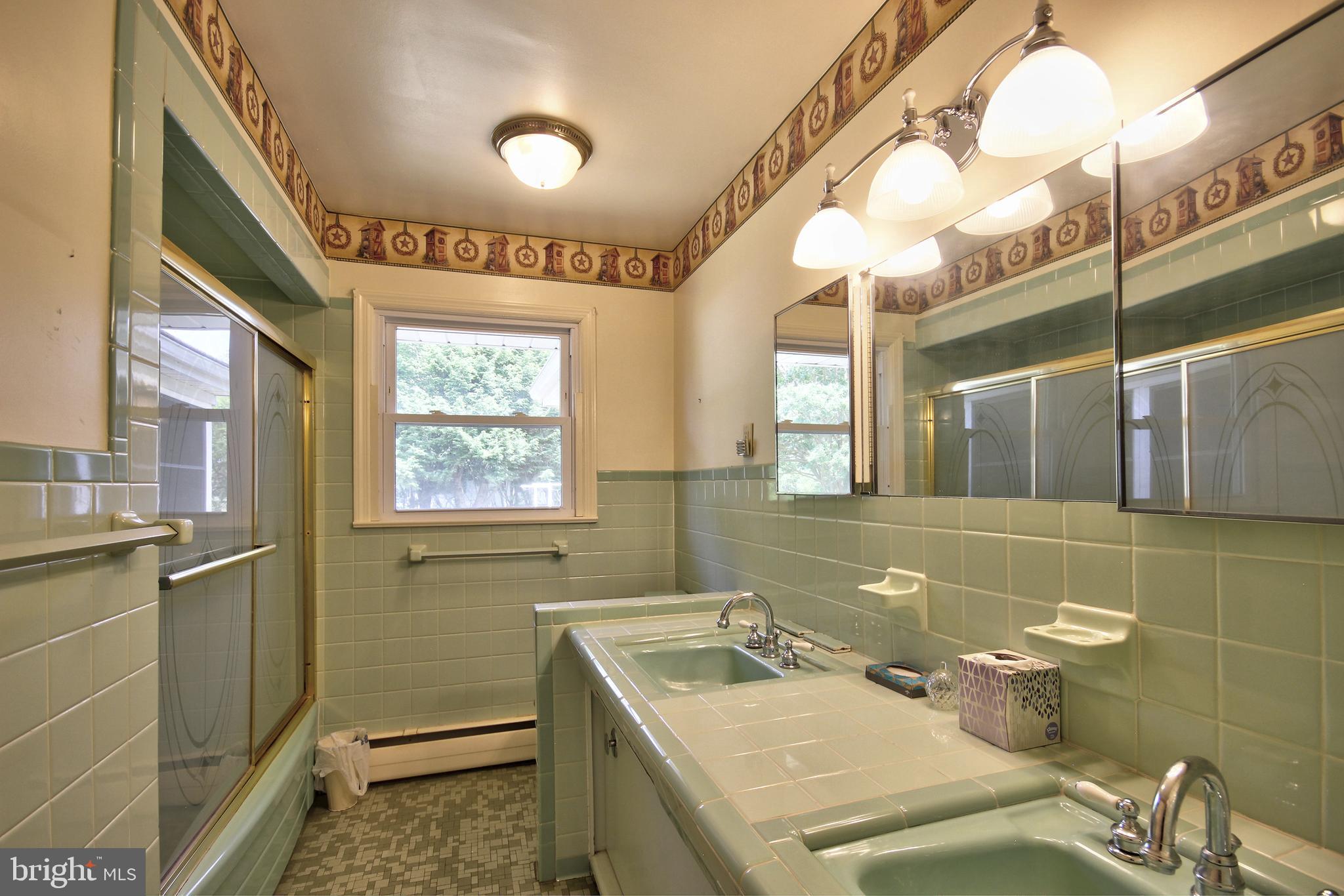 GLENDALE GARDENS - Residential