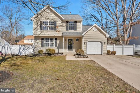 39 COUNTRY CLUB ROAD PINE HILL NJ 08021